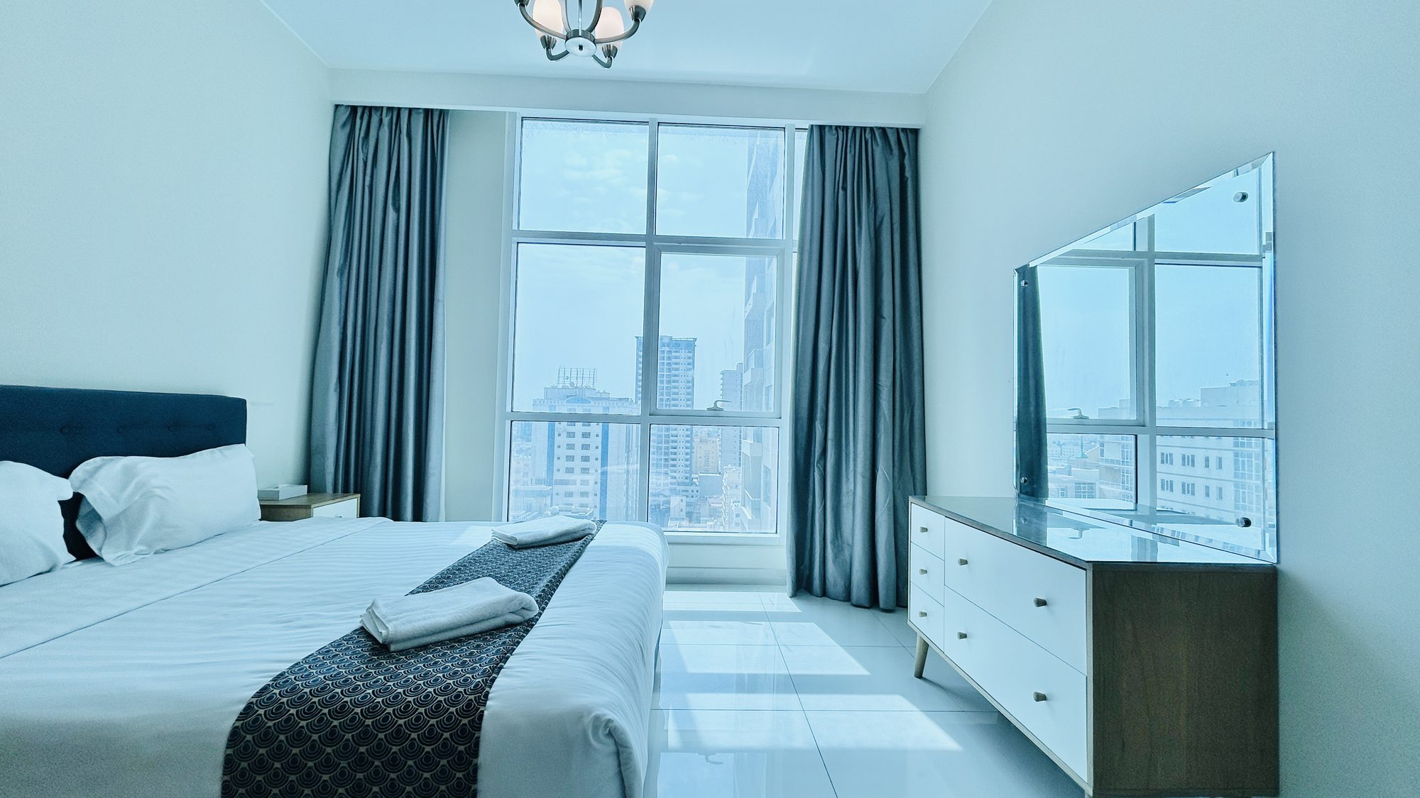 One Bedroom Apartment with Dual Bathrooms