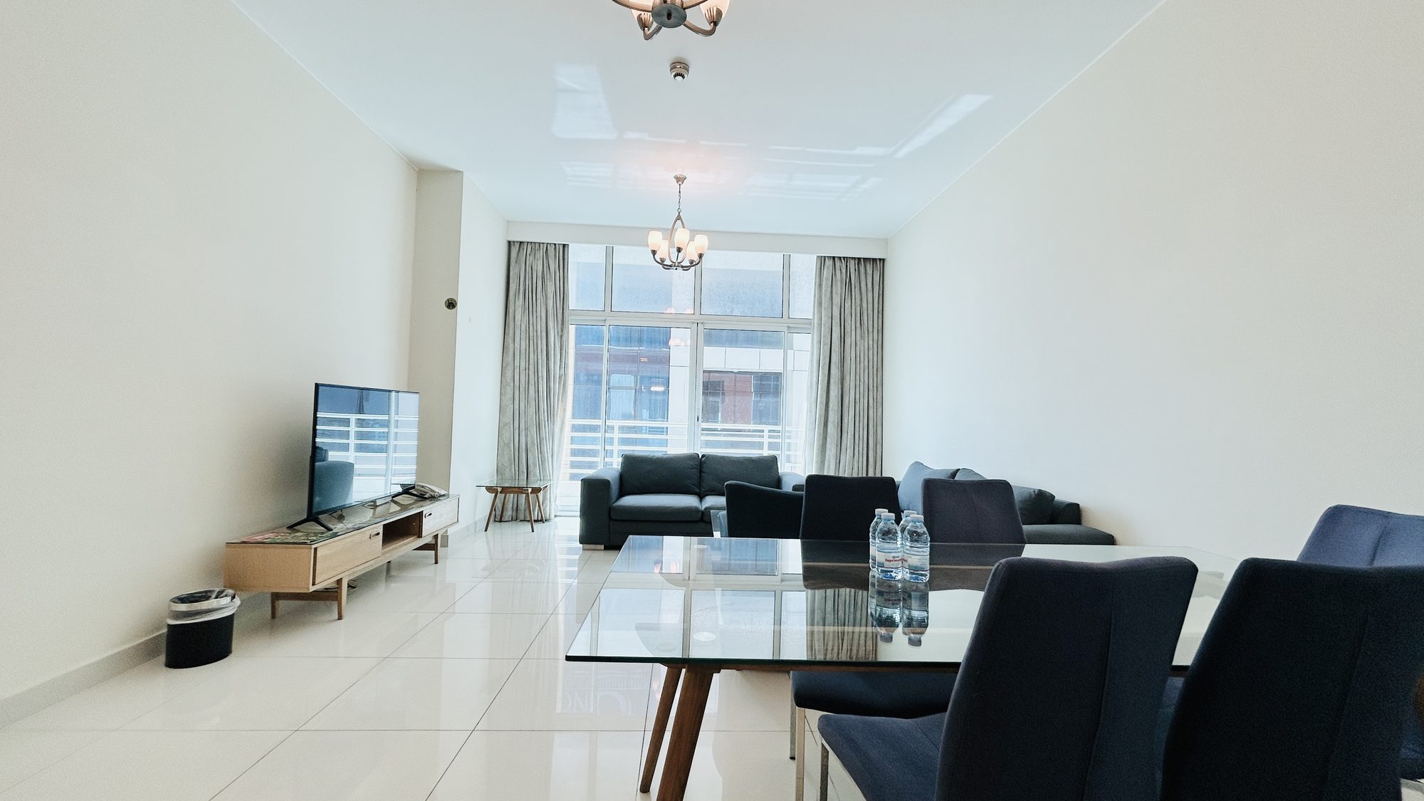 Three-Bedroom Apartment with Pool and Gym