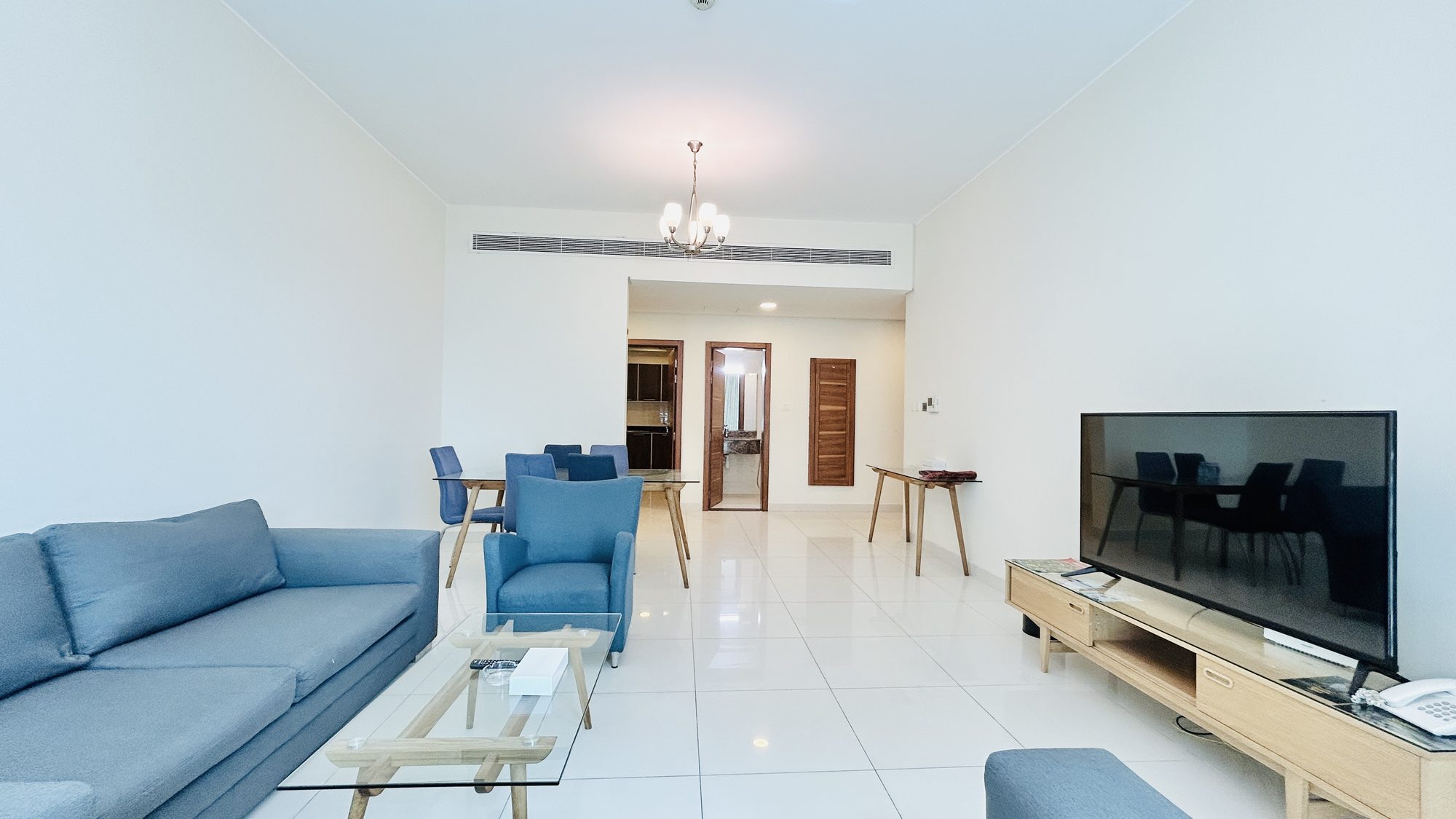 Three-Bedroom Apartment with Pool and Gym