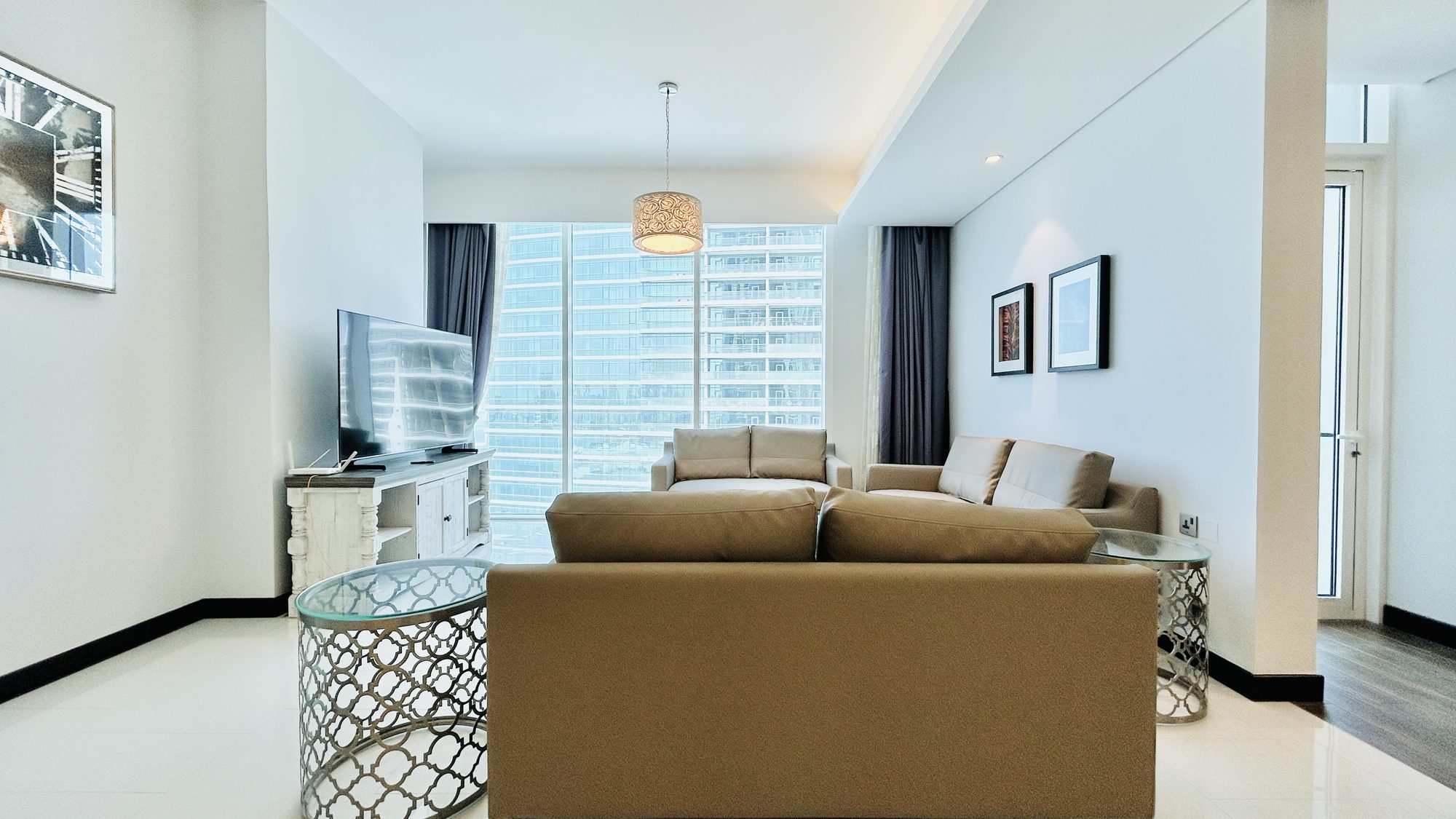 Two-Bedroom Apartment with Pool and Gym Access