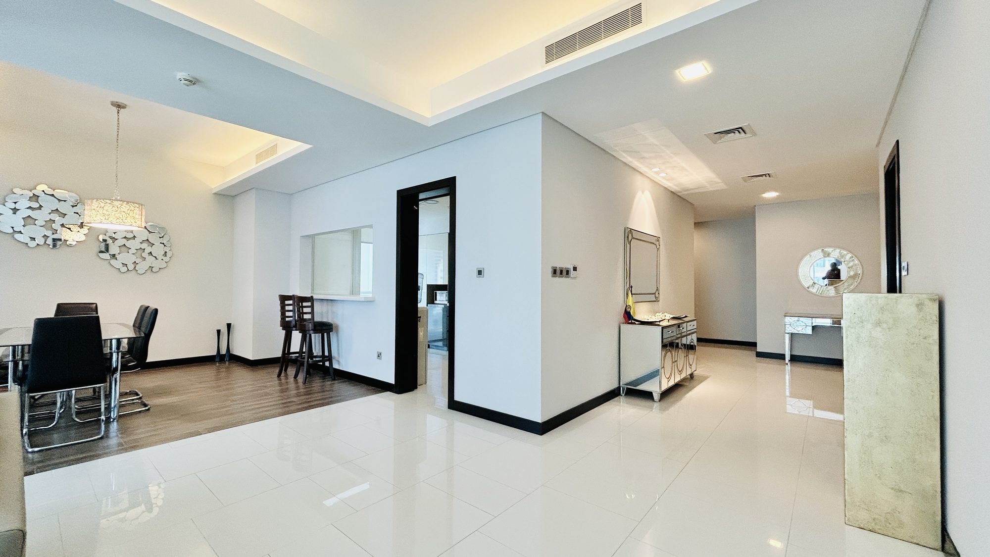 Two-Bedroom Apartment with Pool and Gym Access