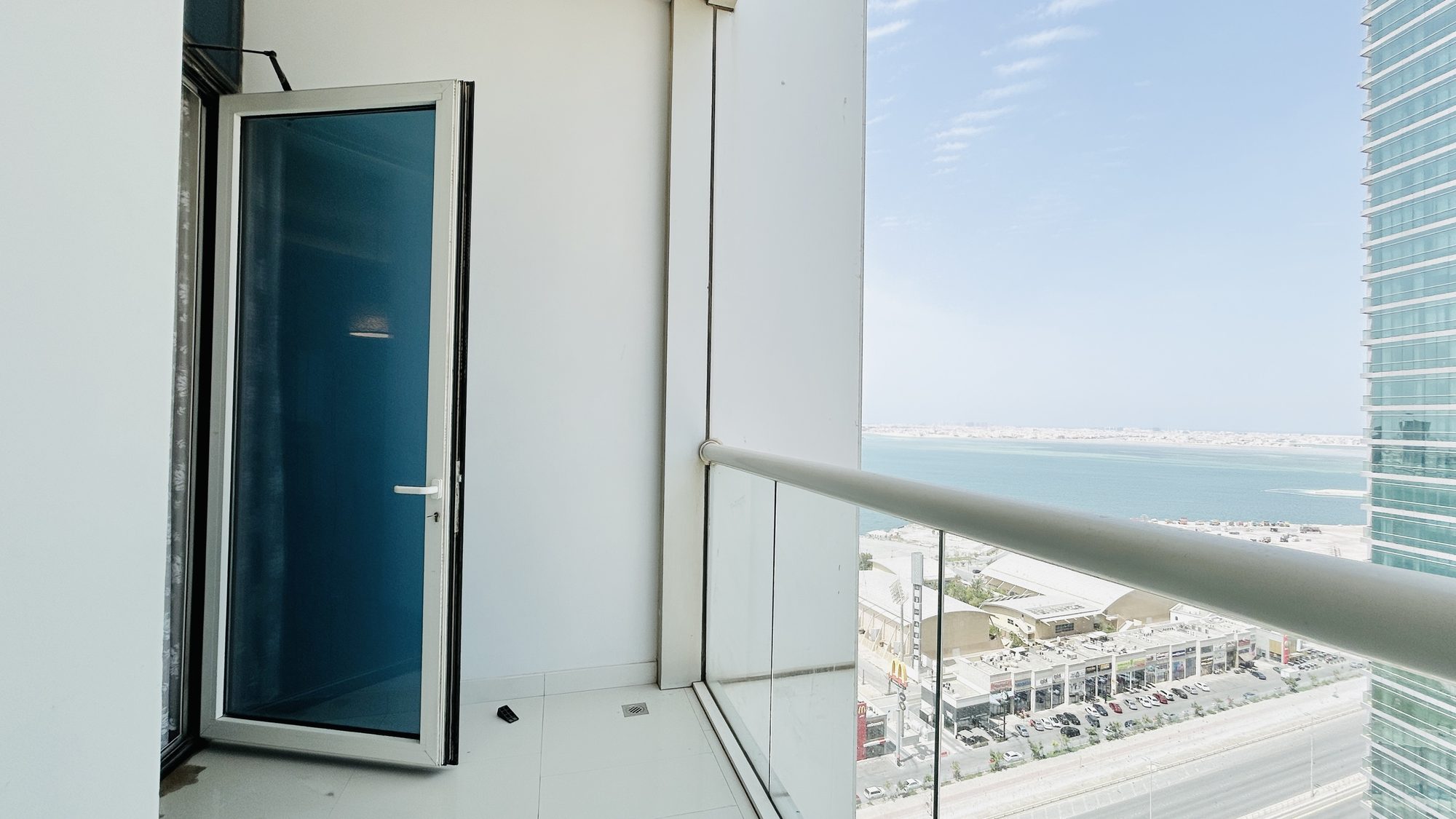 Two-Bedroom Apartment with Pool and Gym Access