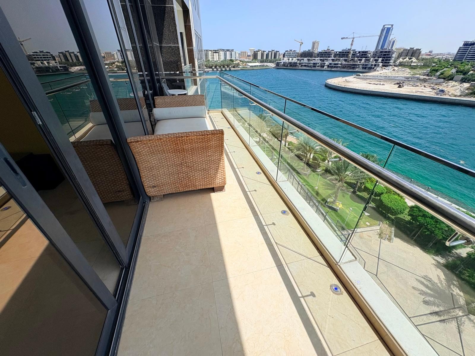 1 Bedroom Apartment with Water Views and Balcony