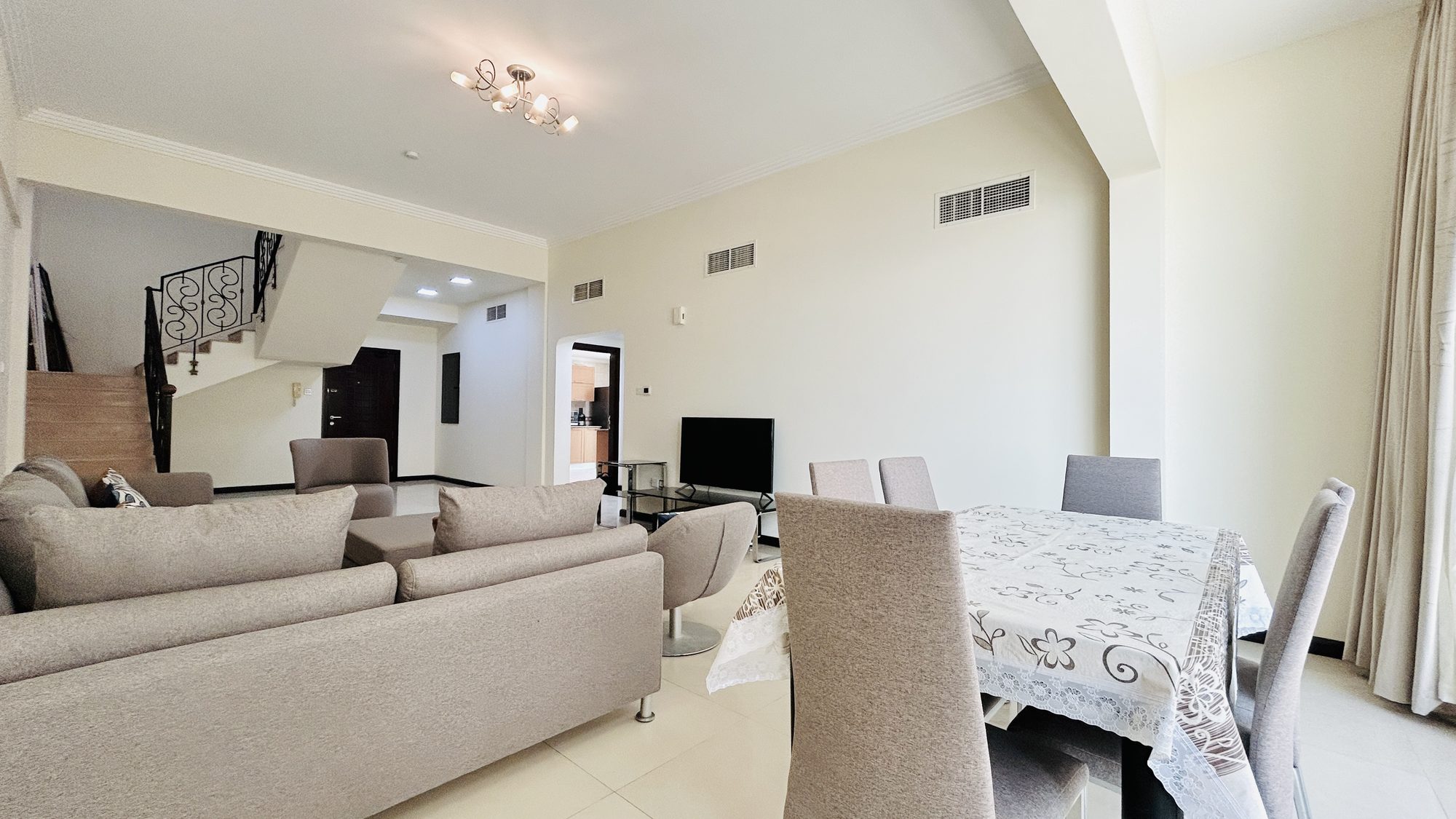 Three-Bedroom Apartment with Pool and Gym