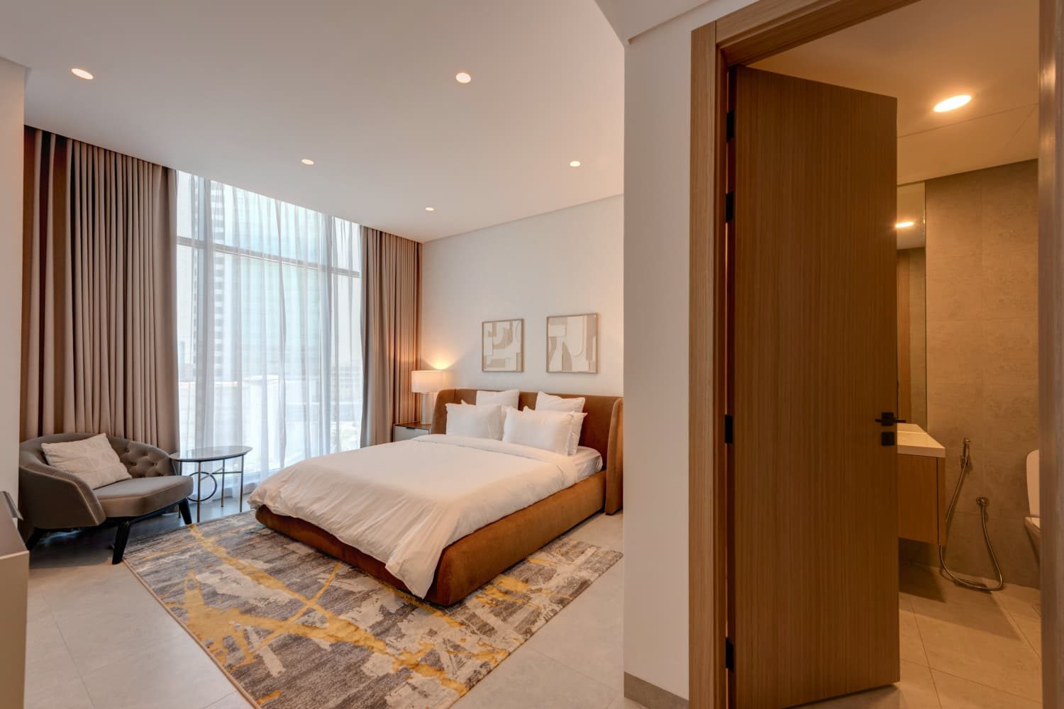One-Bedroom Flat with Water Views