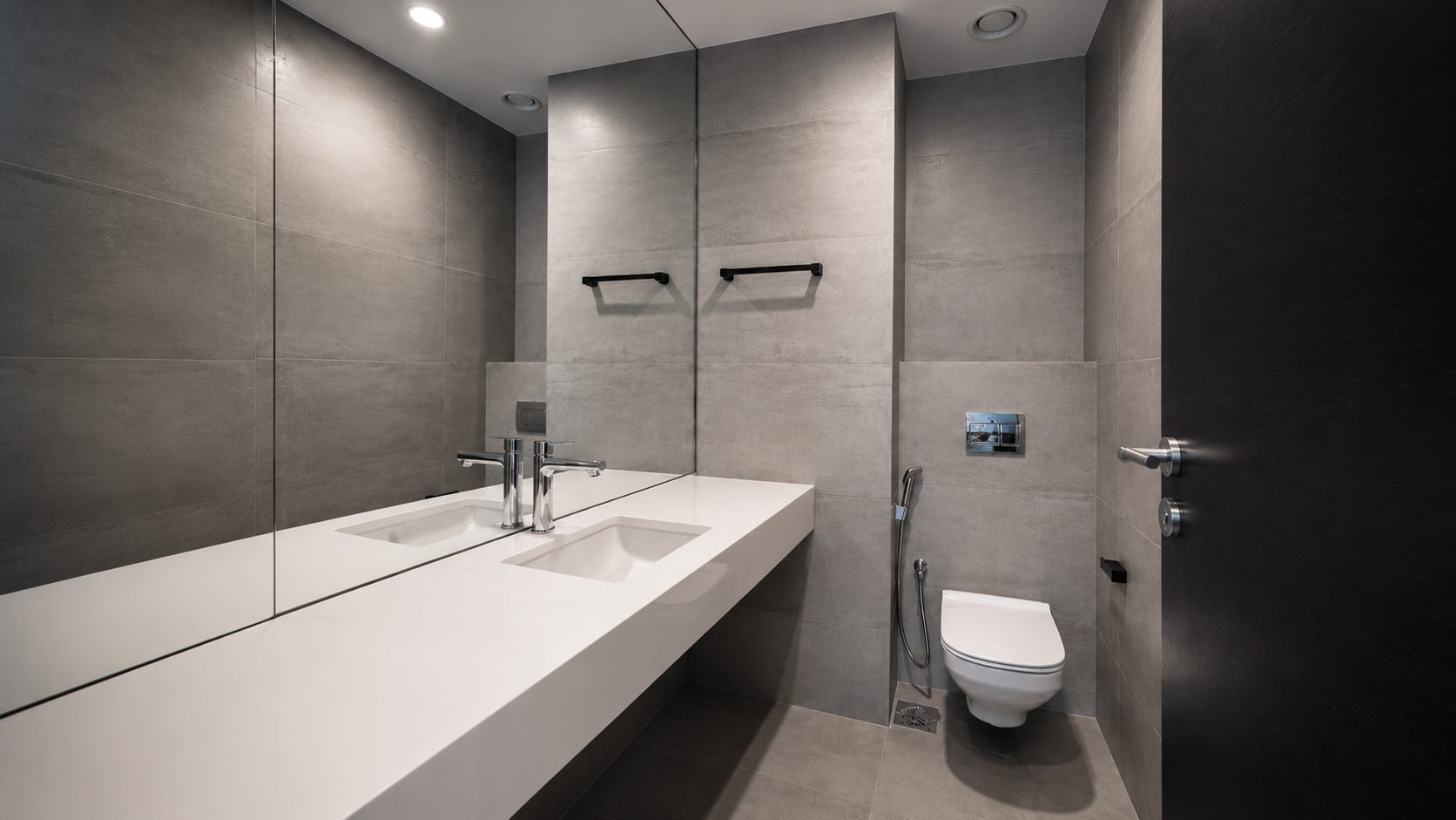 Two-Bedroom Apartment, Three Bathrooms, Seef