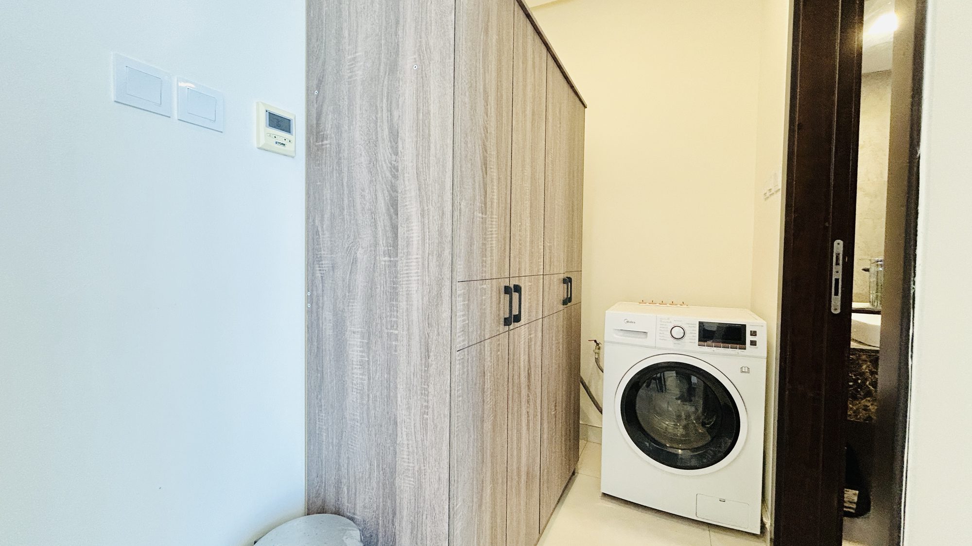 Fully Furnished Studio with Pool and Gym