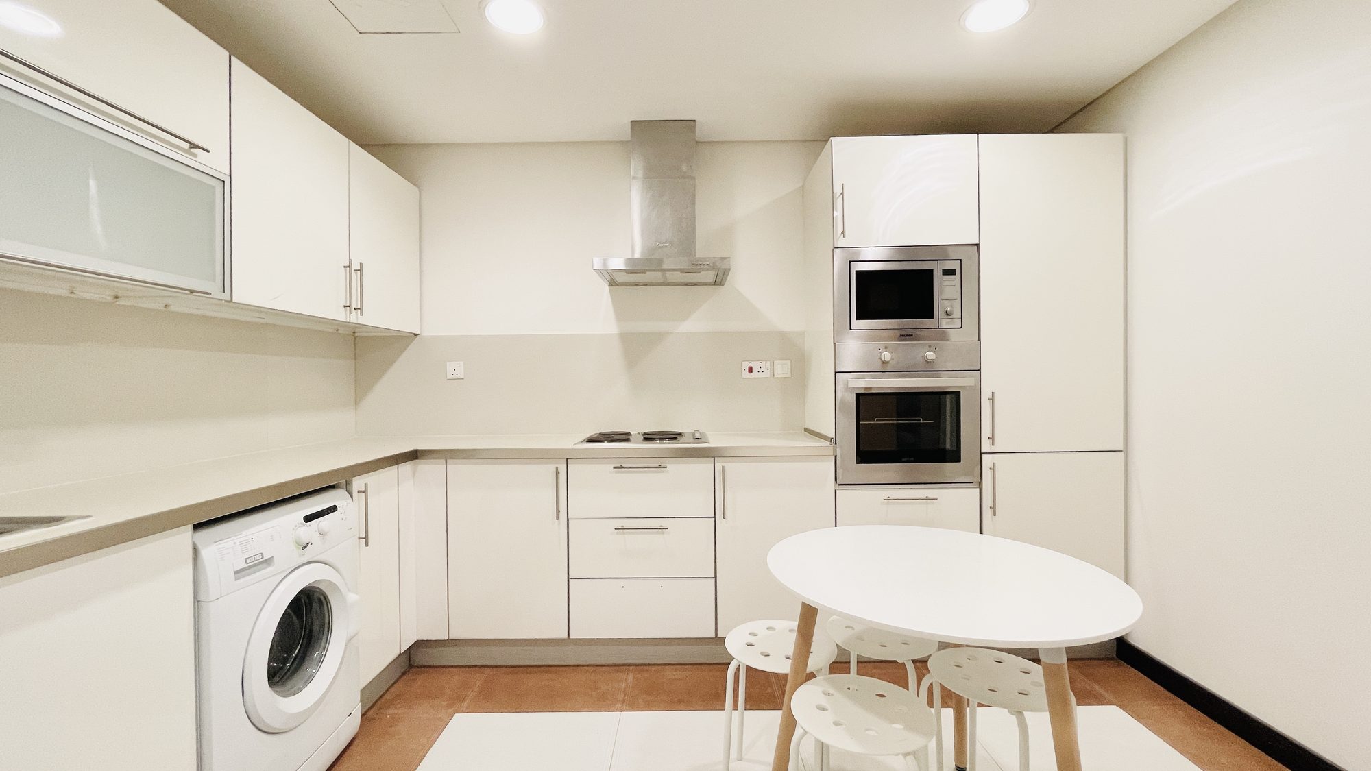 Three-Bedroom Apartment with Pool and Gym