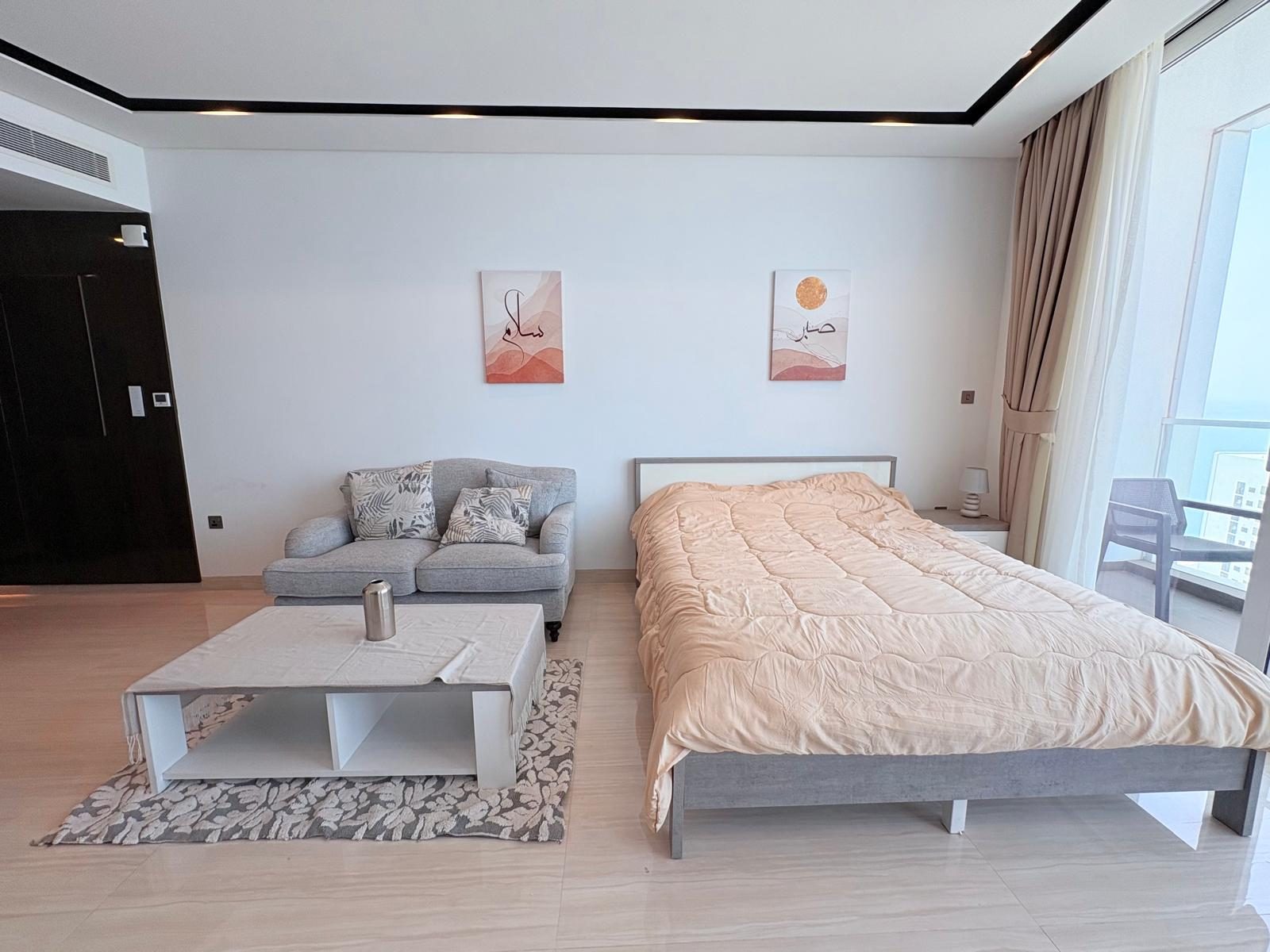 One-Bedroom Apartment with Water Views and Parking