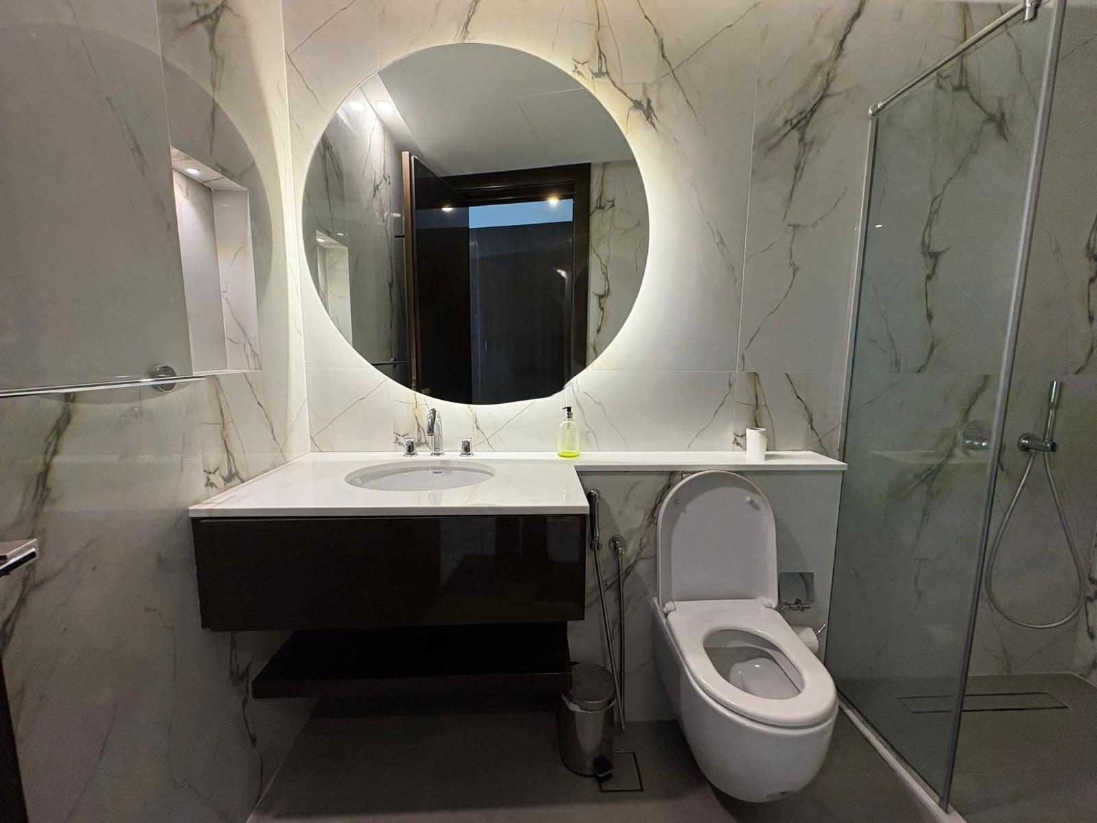 One-Bedroom Apartment with Water Views and Parking