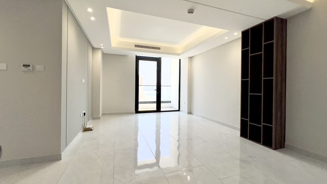 One Bedroom Apartment with Water Views