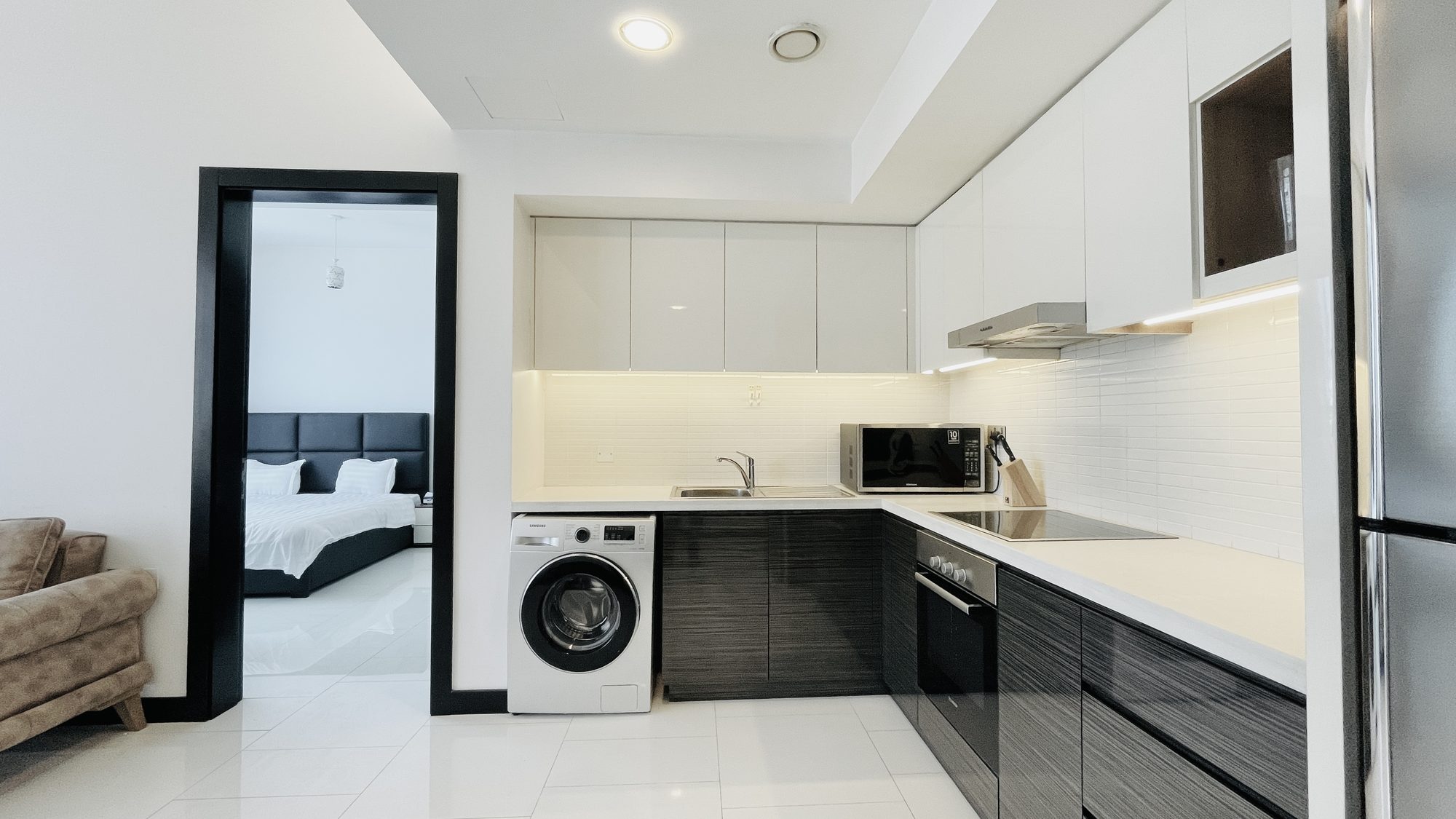 One-Bedroom Apartment with Pool and Gym