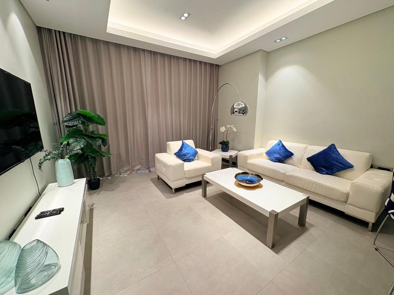 One Bedroom Apartment with Two Bathrooms