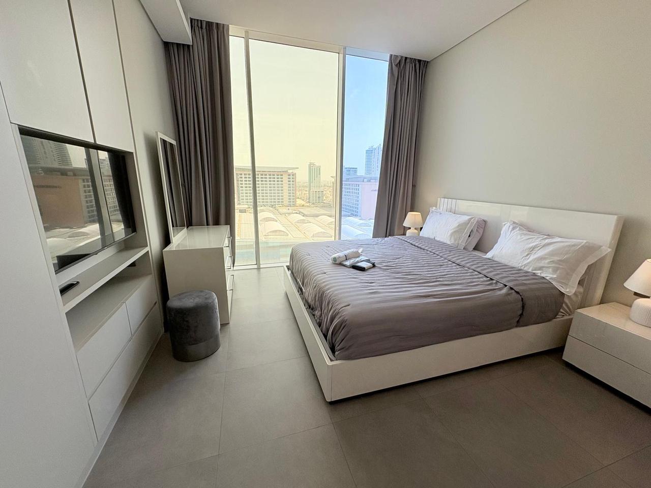 One Bedroom Apartment with Two Bathrooms
