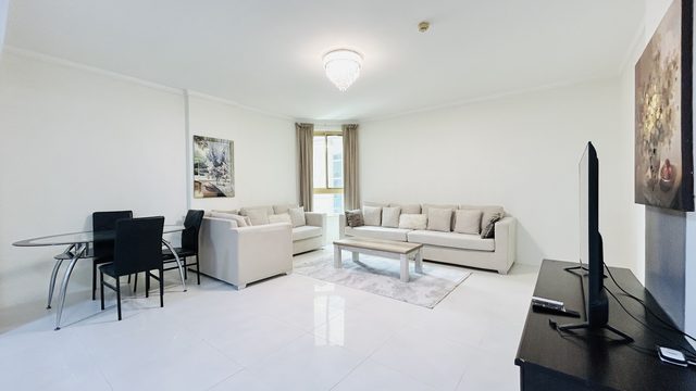 One-Bedroom Apartment with Two Bathrooms