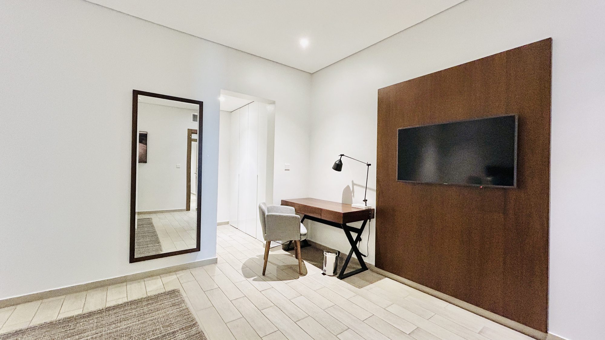 Three Bedroom Apartment, 146 sqm, Fully Furnished