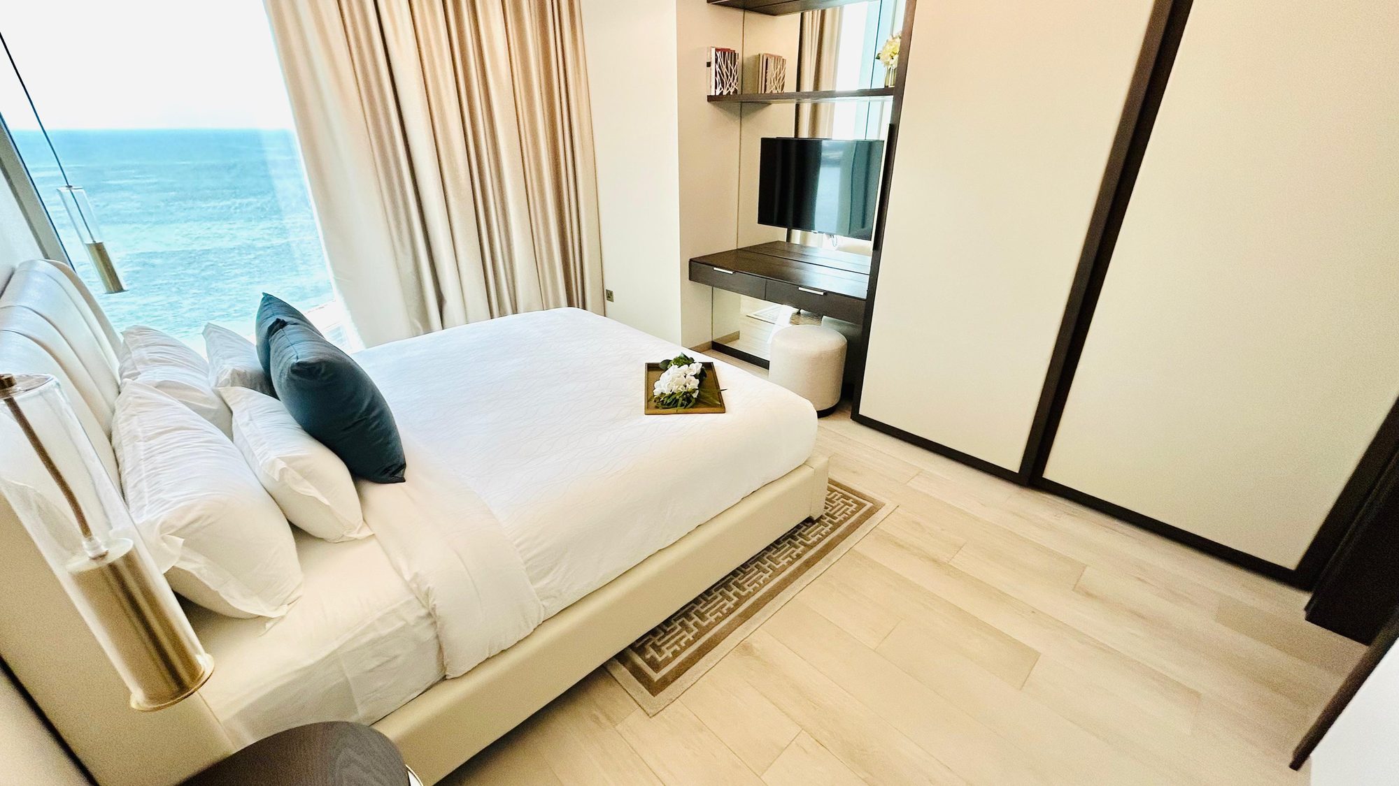 One Bedroom Apartment with Two Bathrooms