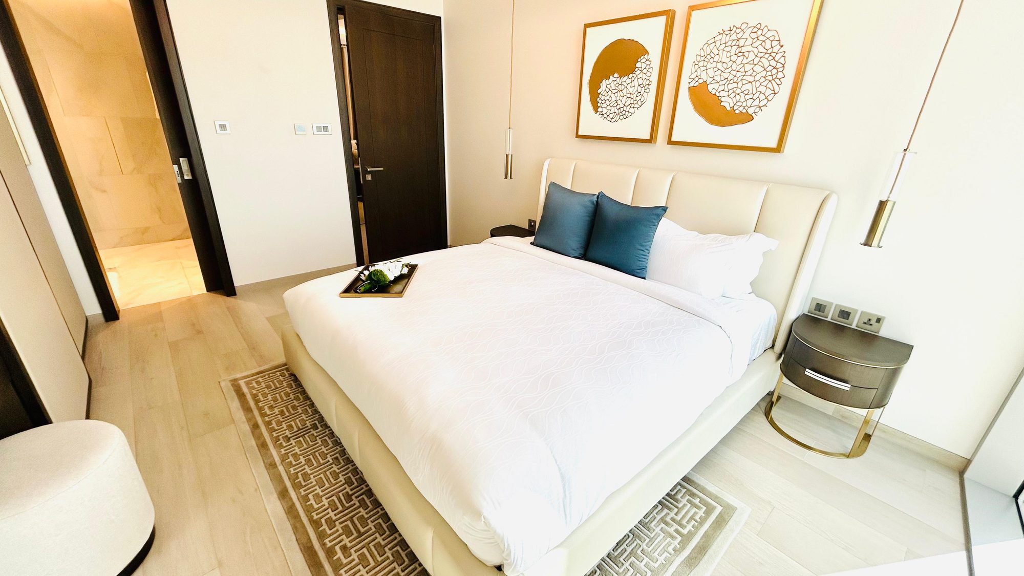 One Bedroom Apartment with Two Bathrooms