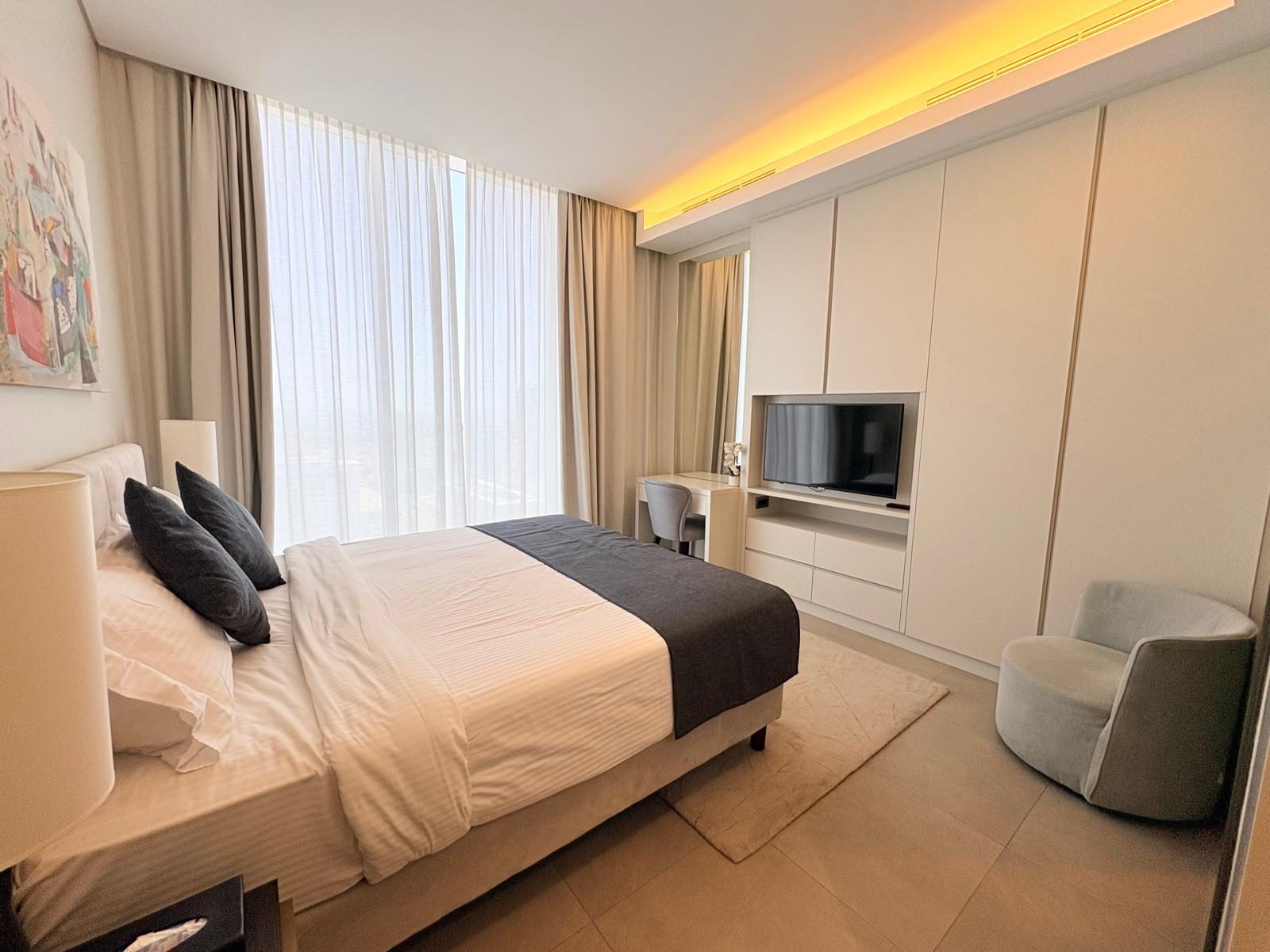 One-Bedroom Apartment with Two Bathrooms