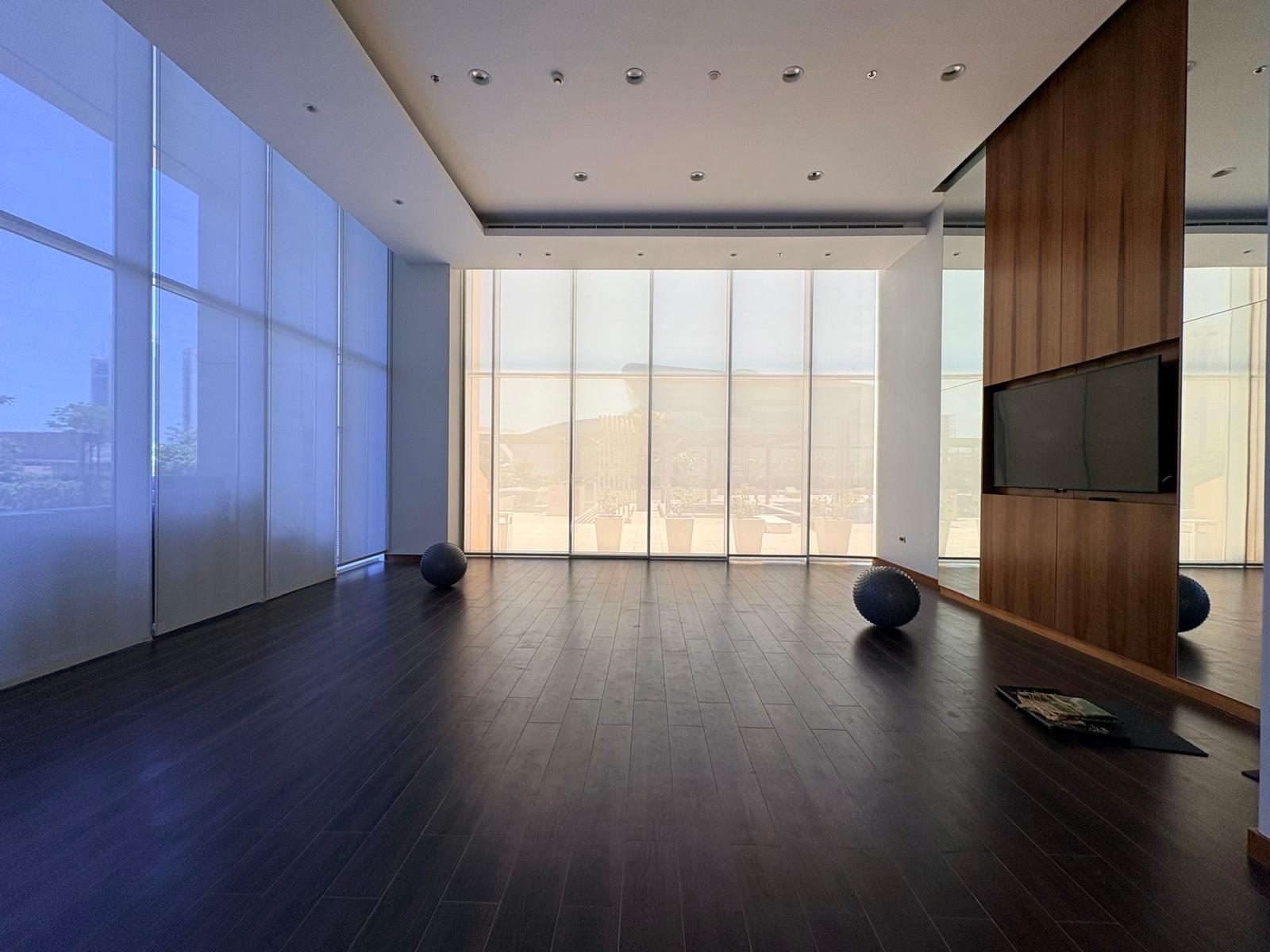 One-Bedroom Apartment with Two Bathrooms
