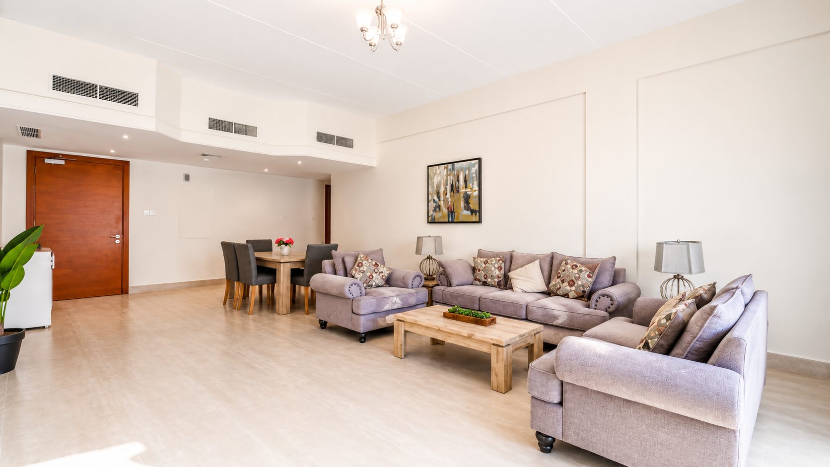Three Bedroom Apartment with Shared Pool and Spa