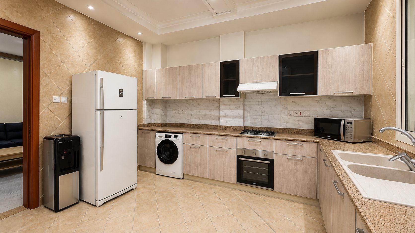 Three Bedroom Apartment with Shared Pool and Spa