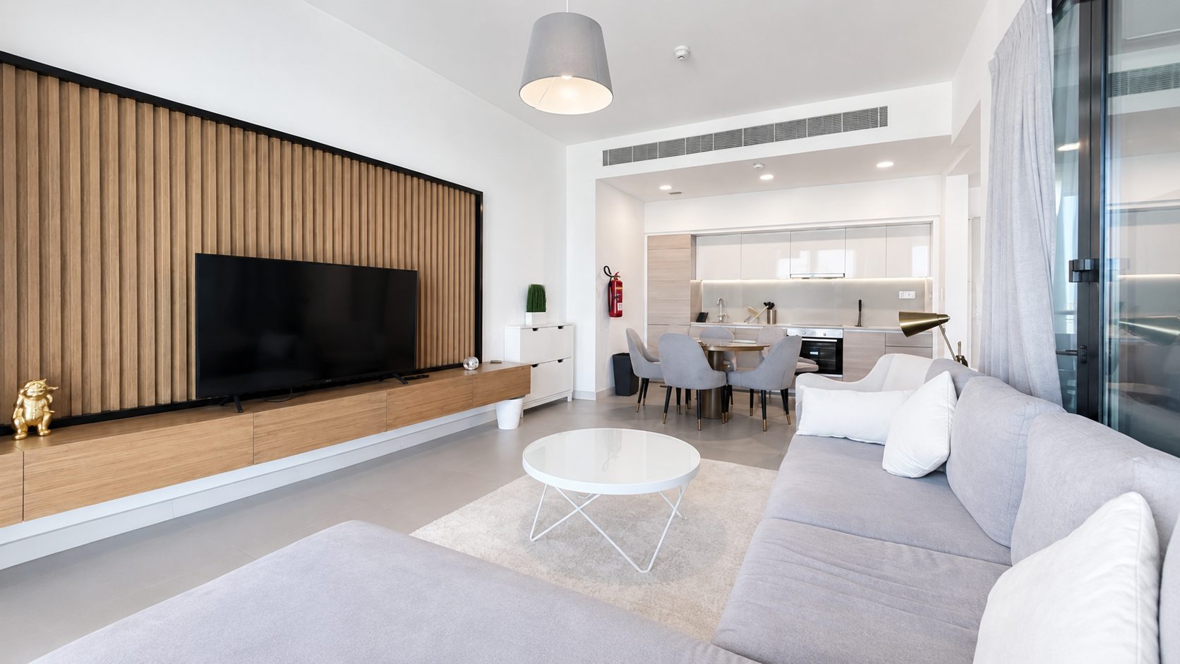 2 Bedroom Apartment with Pool Access