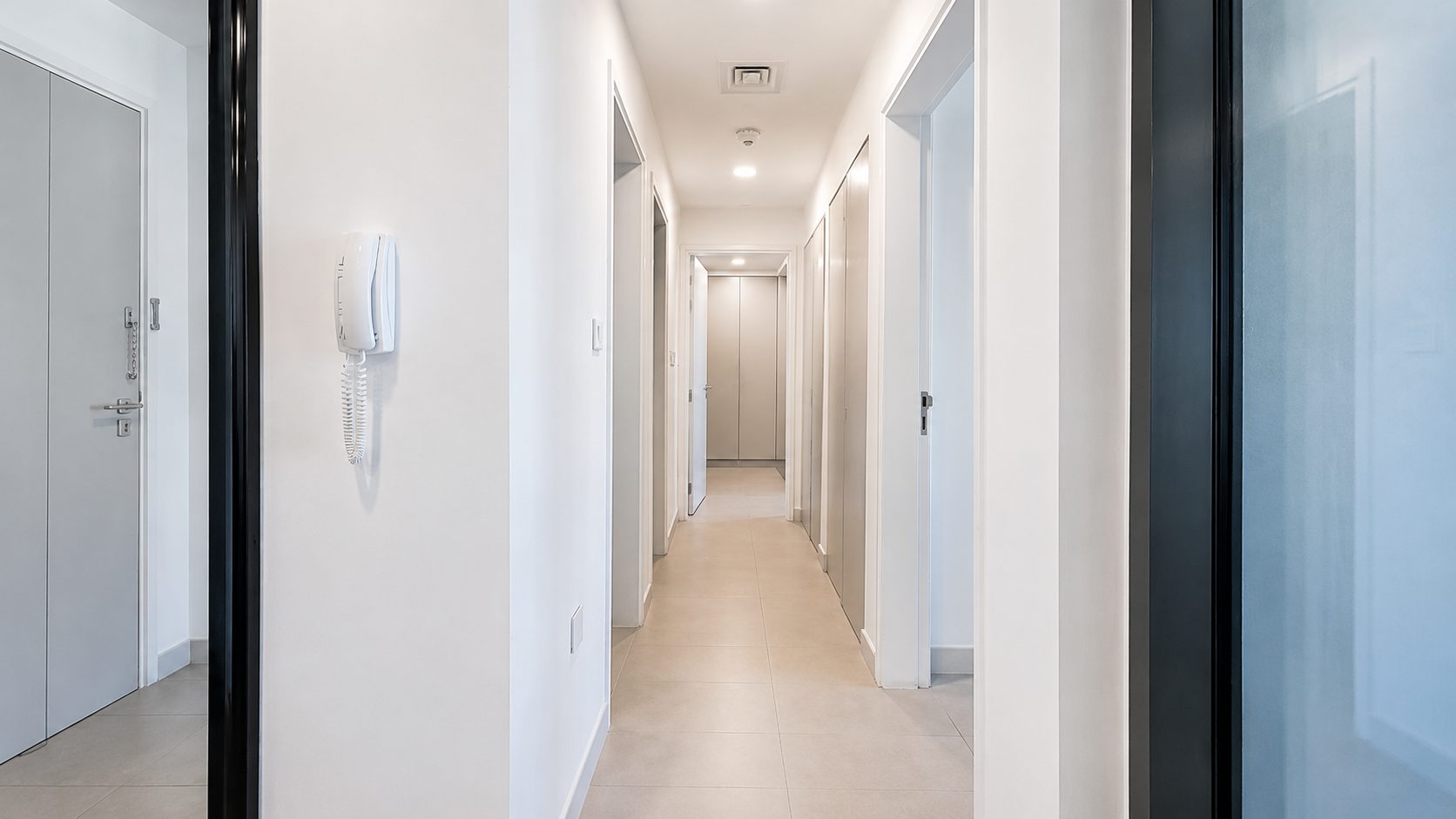 2 Bedroom Apartment with Pool Access