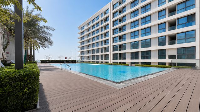 2 Bedroom Apartment with Pool Access