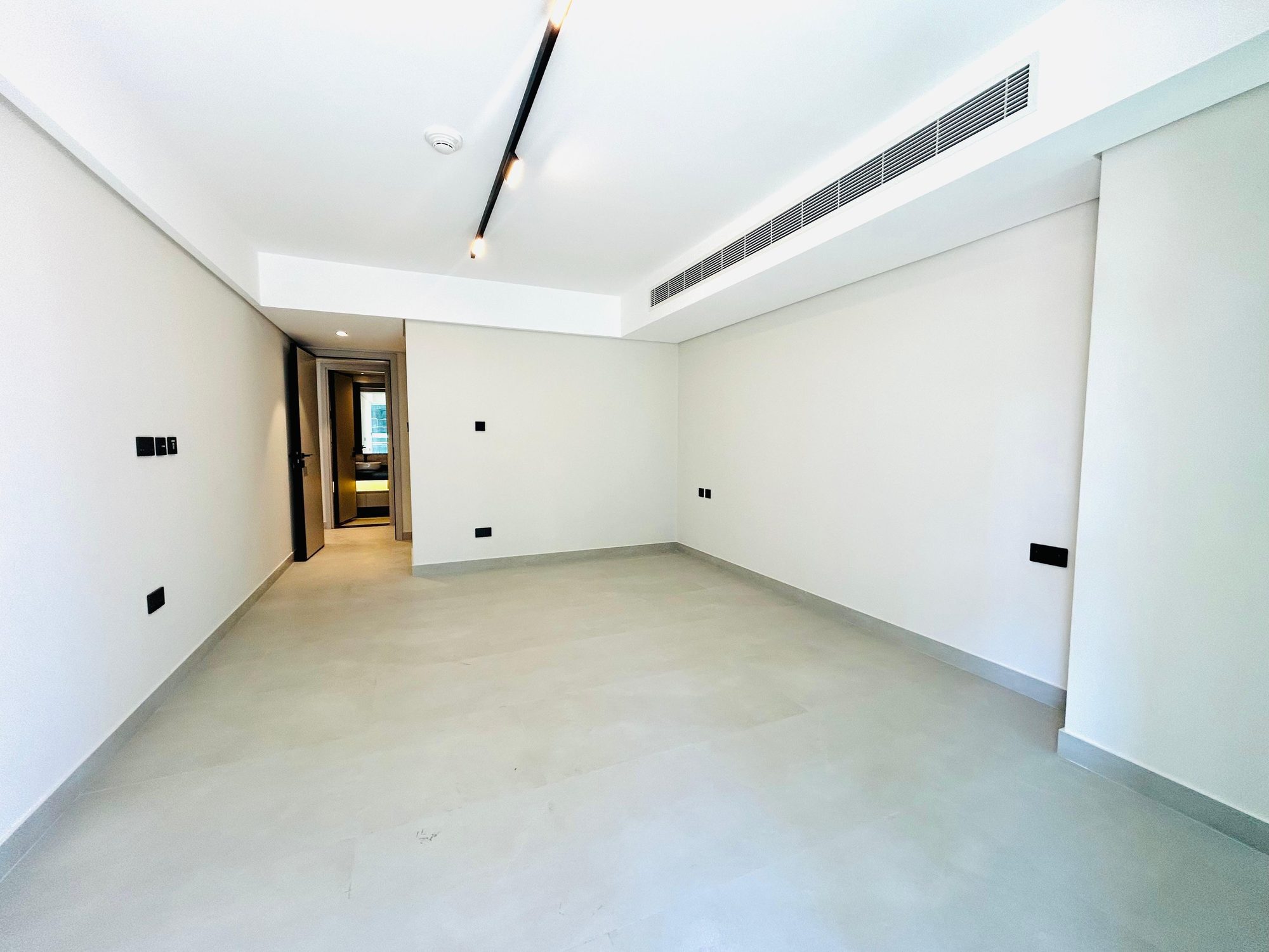 One Bedroom Apartment with Dual Bathrooms