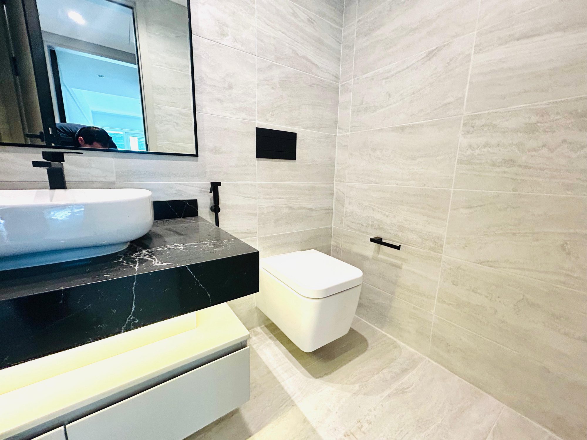 One Bedroom Apartment with Dual Bathrooms