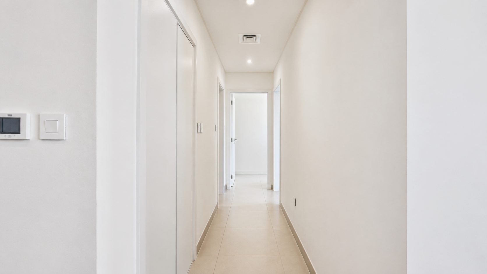 Two Bedroom Apartment with Pool and Gym