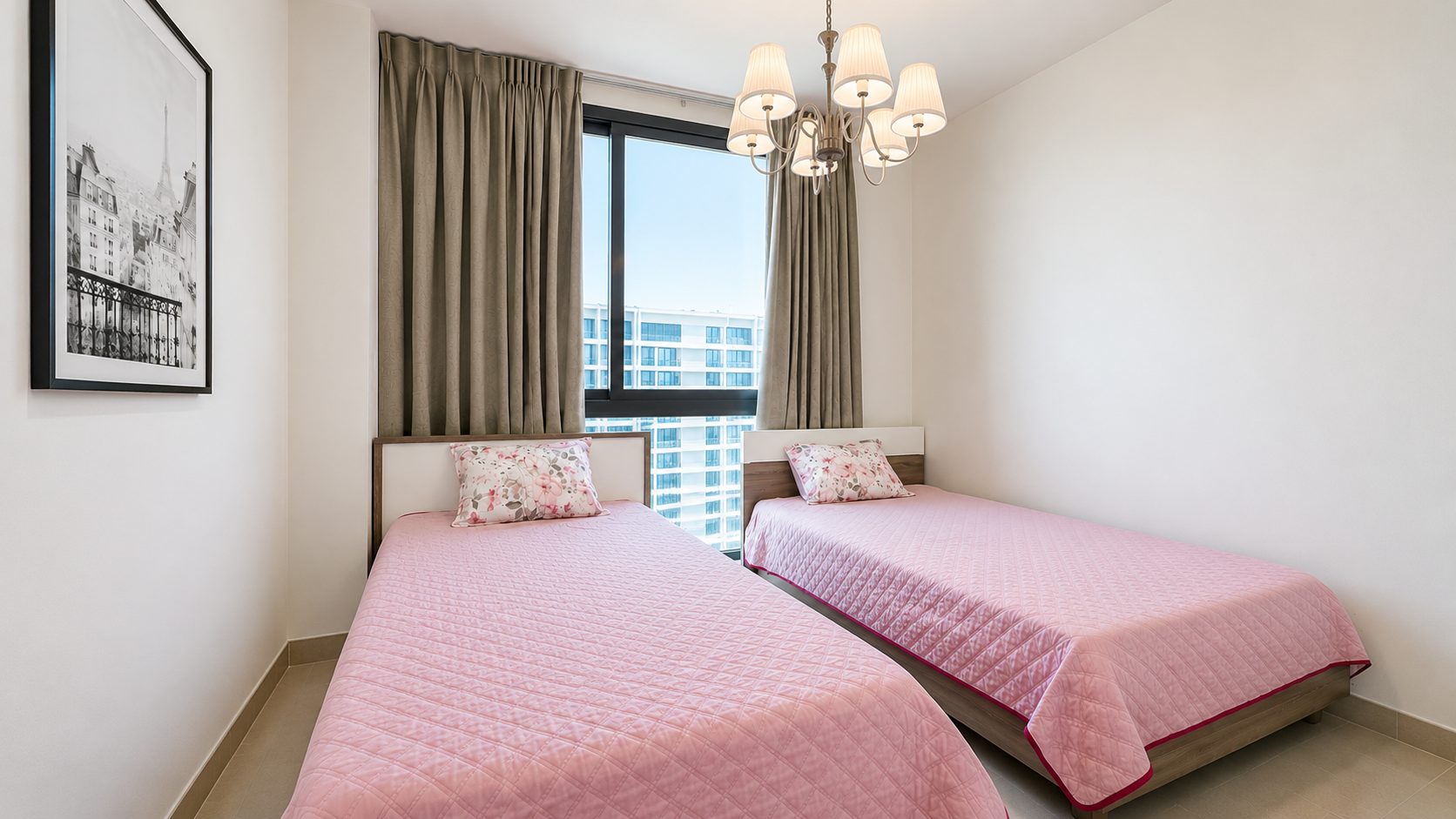 Two Bedroom Apartment with Pool and Gym