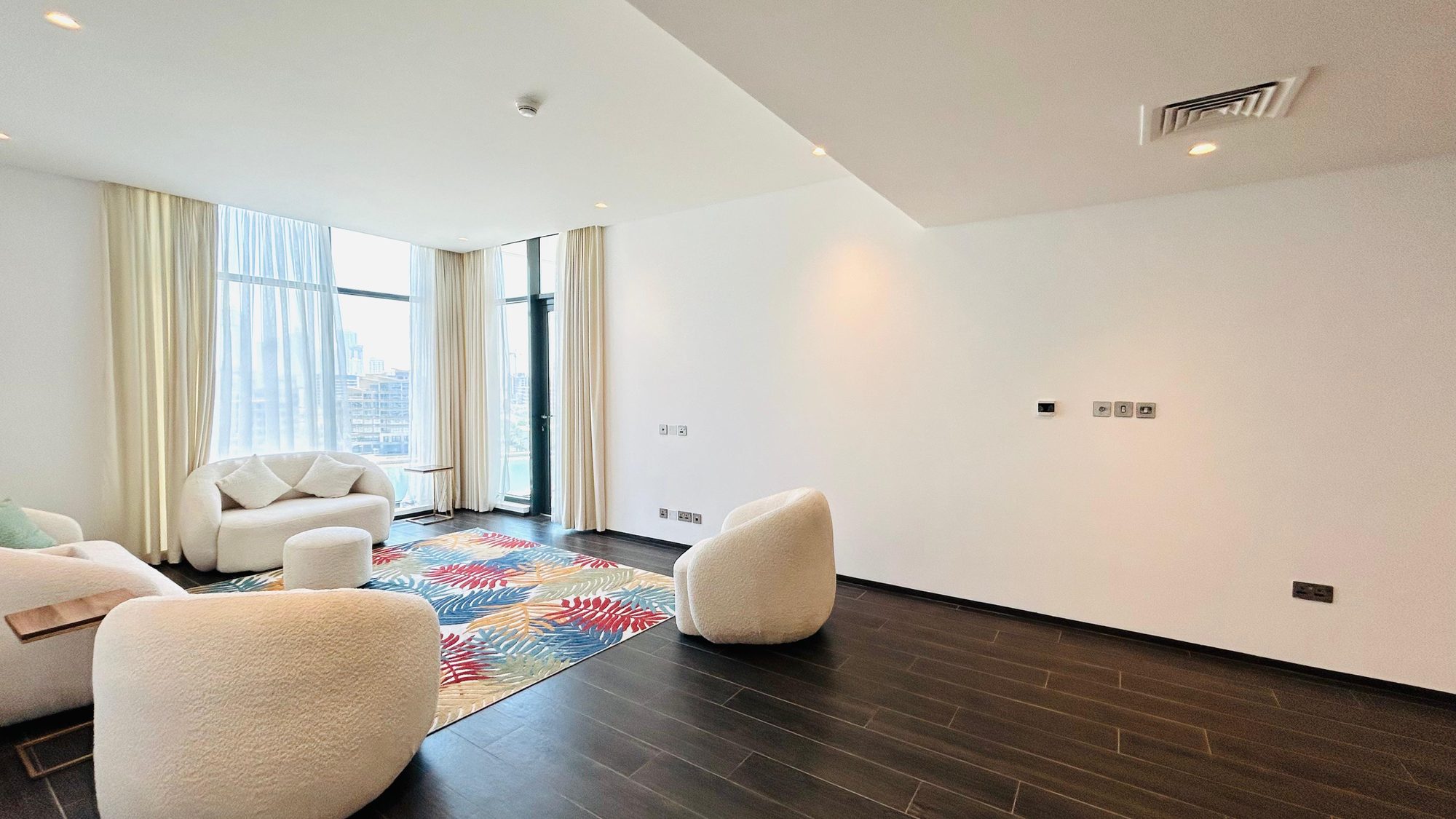 Two-Bedroom Apartment with Shared Pool and Gym