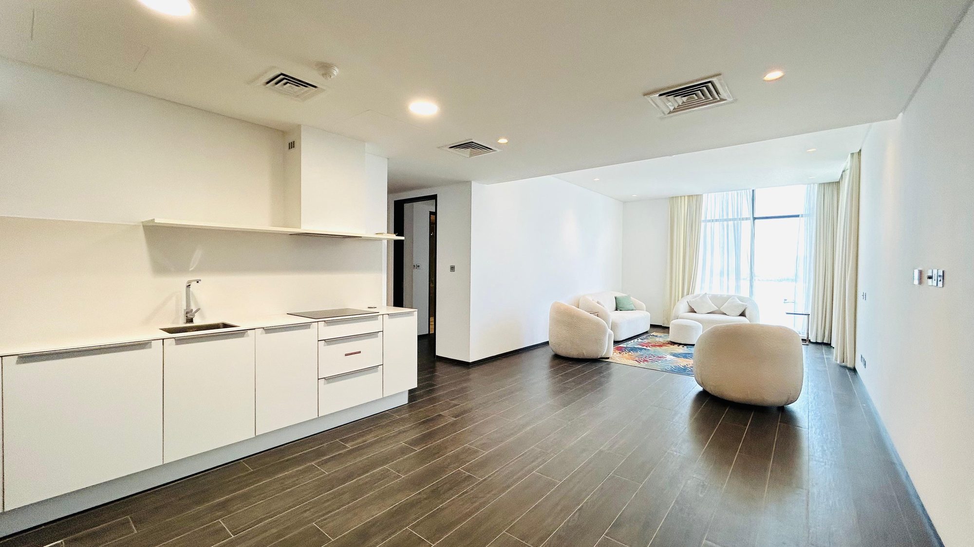 Two-Bedroom Apartment with Shared Pool and Gym
