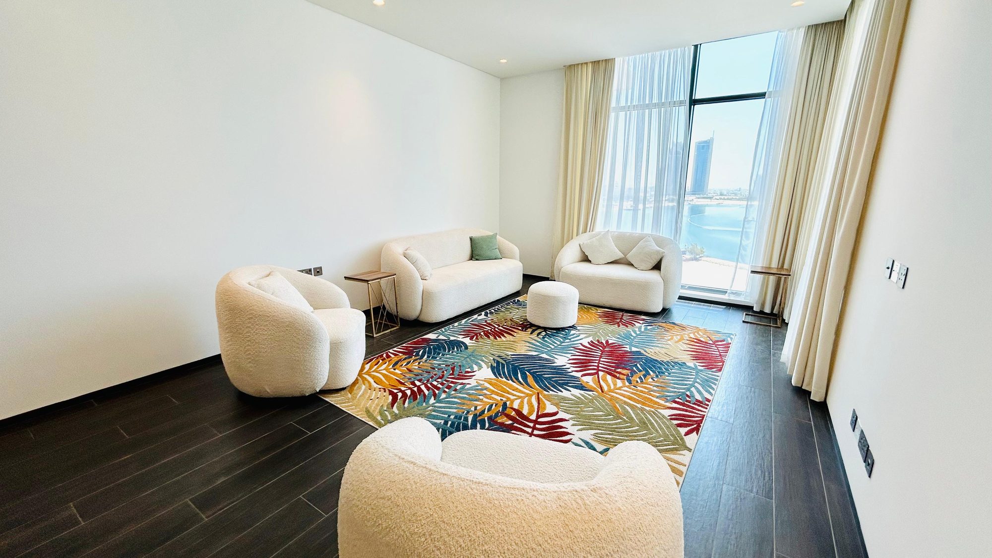 Two-Bedroom Apartment with Shared Pool and Gym