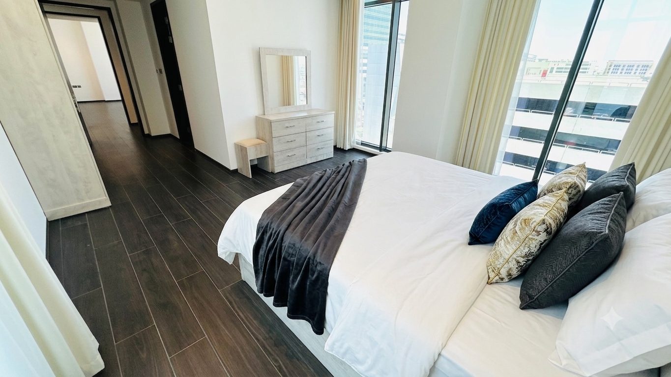 Two-Bedroom Apartment with Shared Pool and Gym