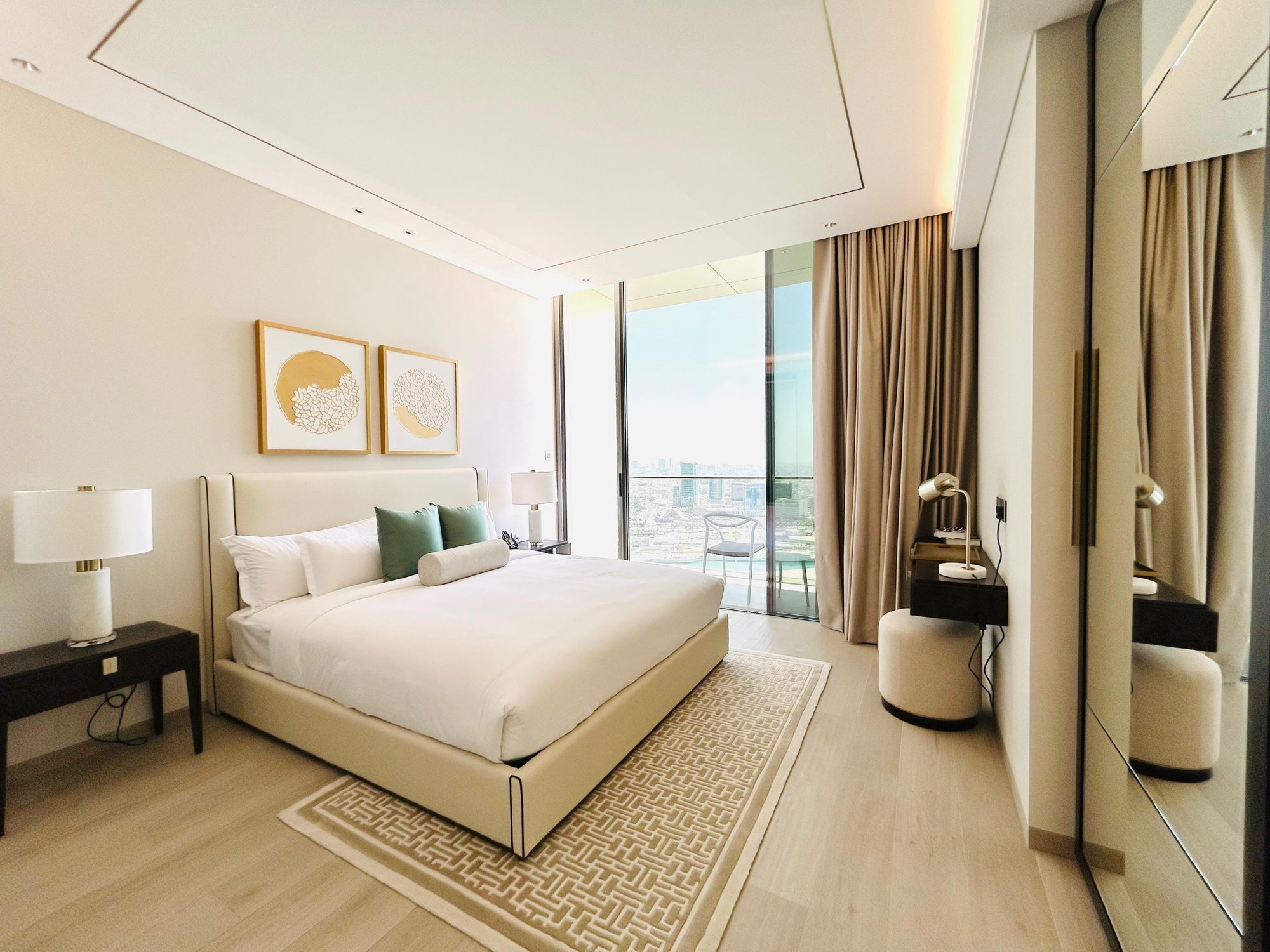 One Bedroom Apartment with Shared Pool and Gym