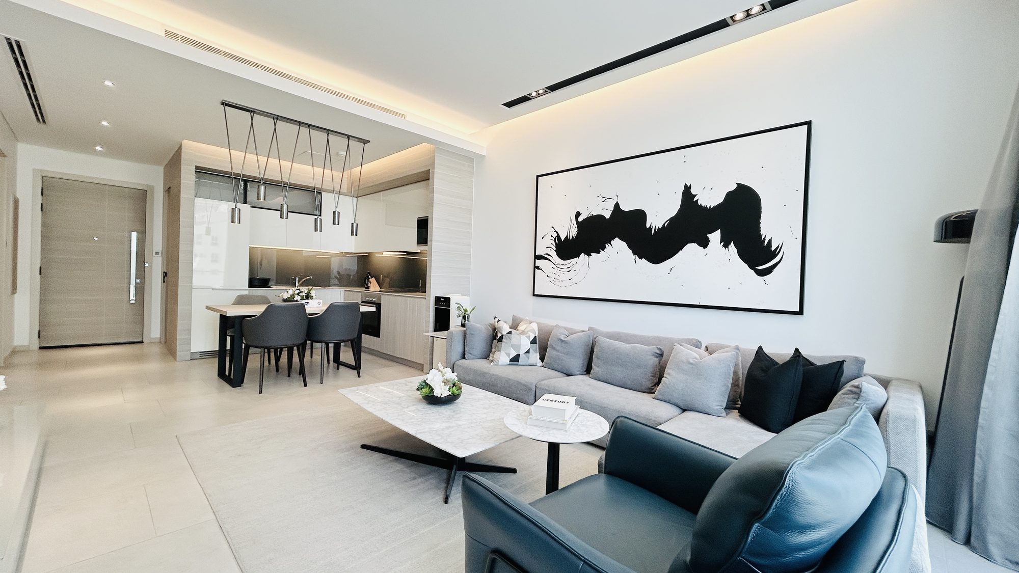 1-Bedroom Apartment with Two Bathrooms and Parking