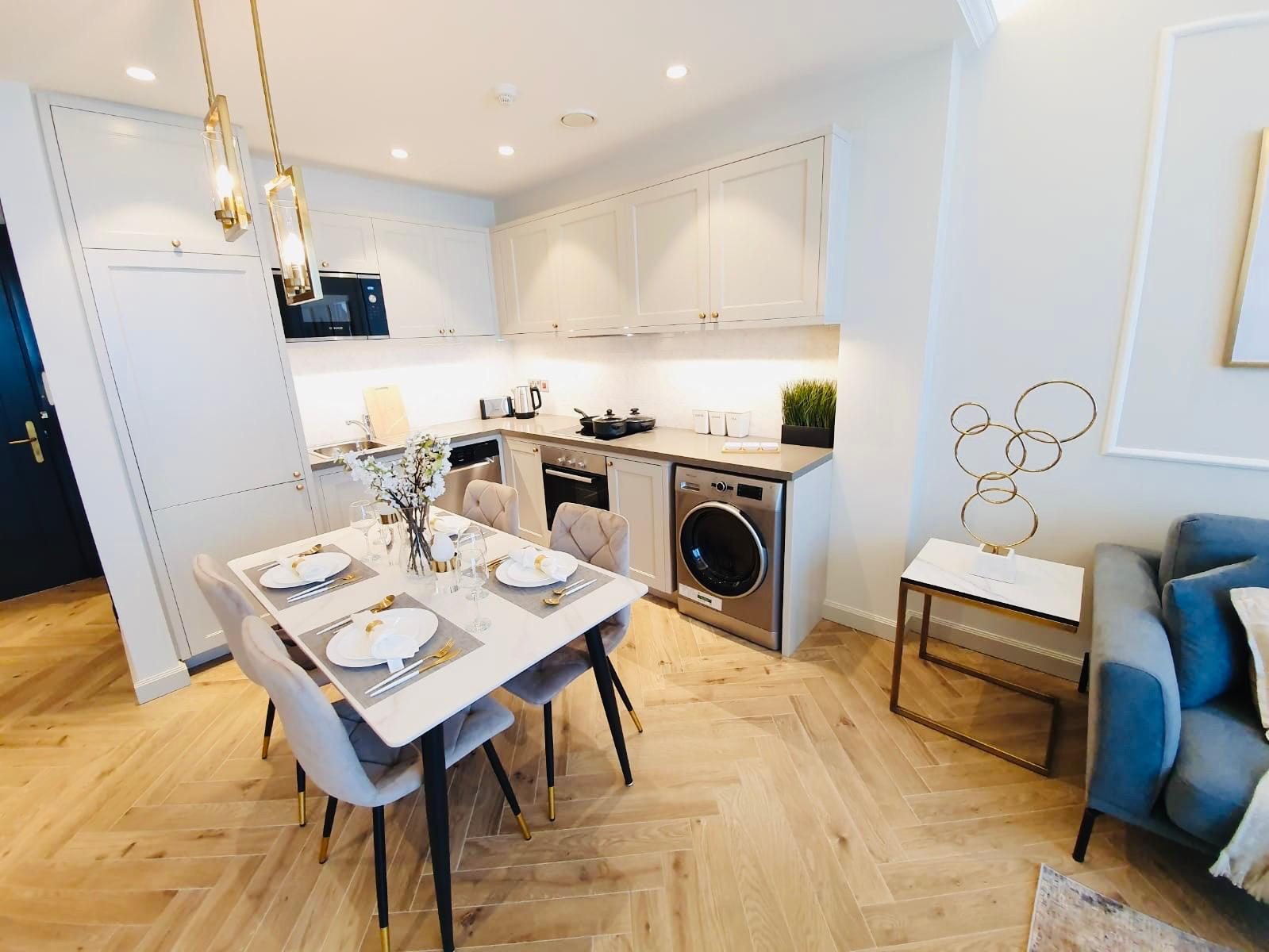One-Bedroom Apartment with Dual Bathrooms