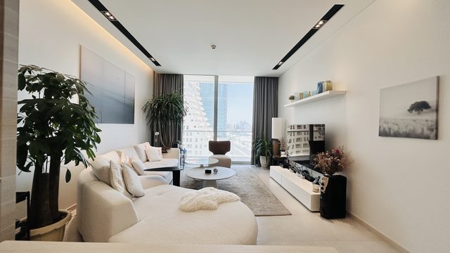 One-Bedroom Apartment with Two Bathrooms