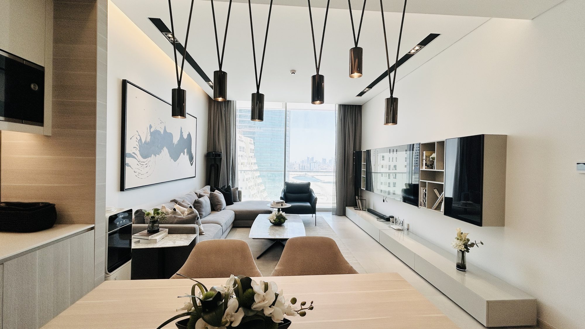 1-Bedroom Apartment with Two Bathrooms