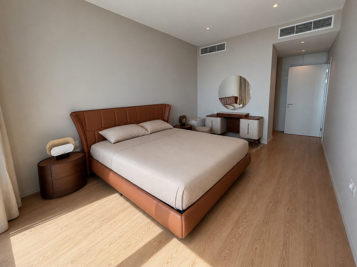 1-Bedroom Apartment with Water Views