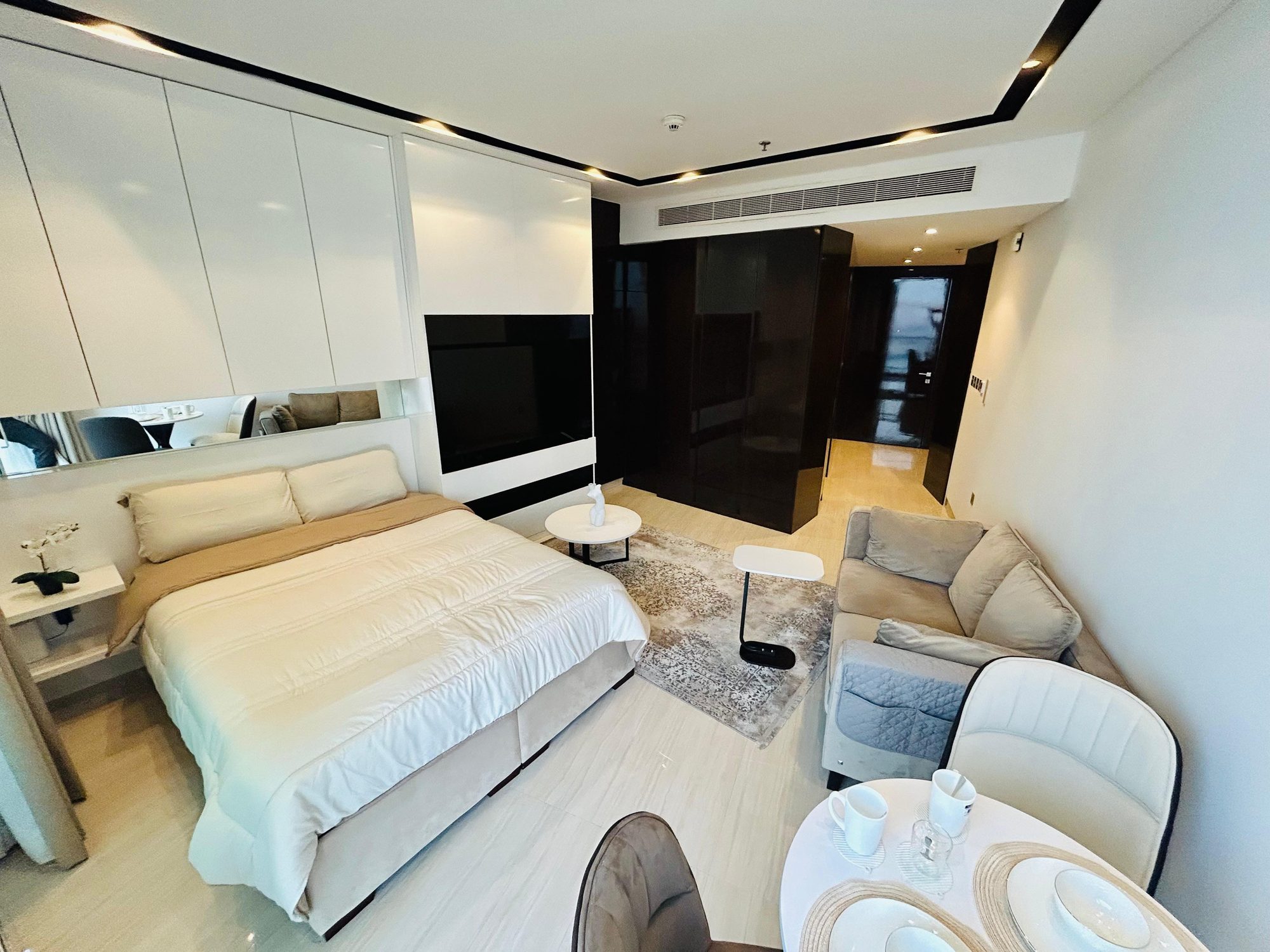 One-Bedroom Apartment with Shared Amenities