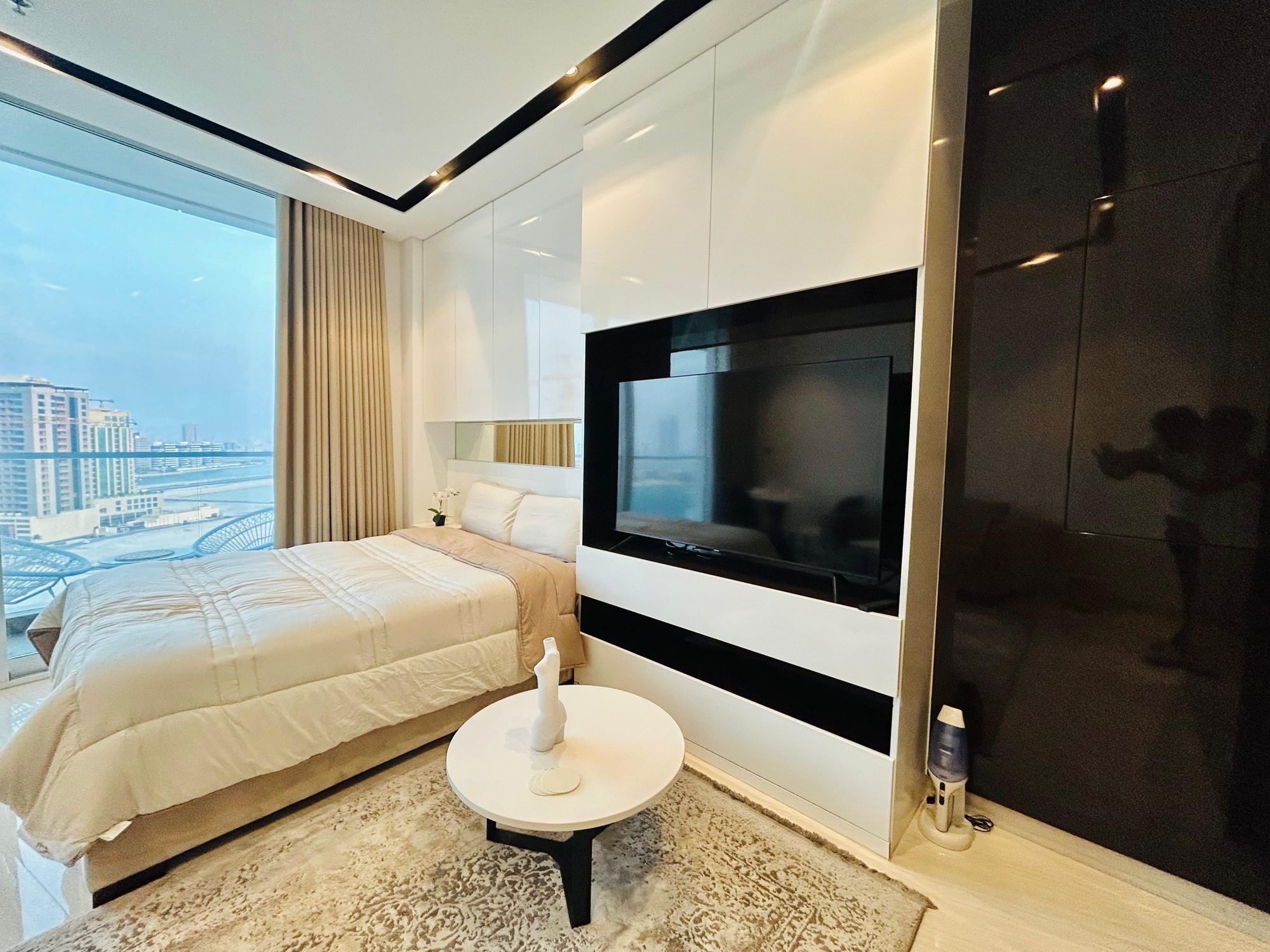 One-Bedroom Apartment with Shared Amenities
