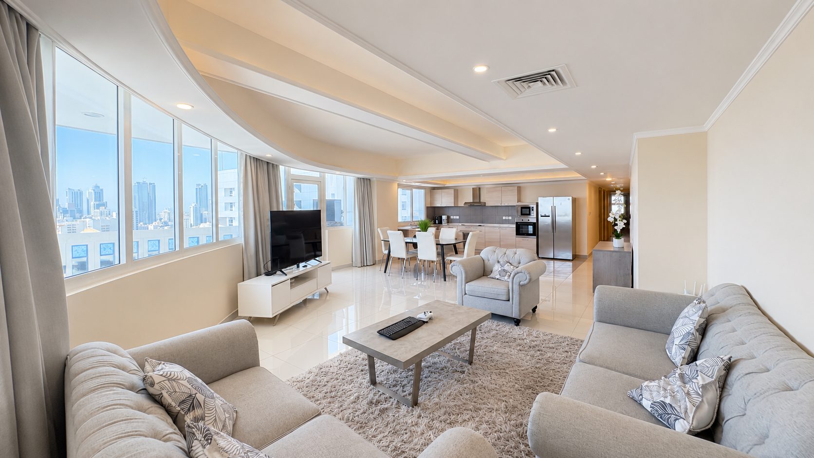Three-Bedroom Apartment with Shared Pool and Gym