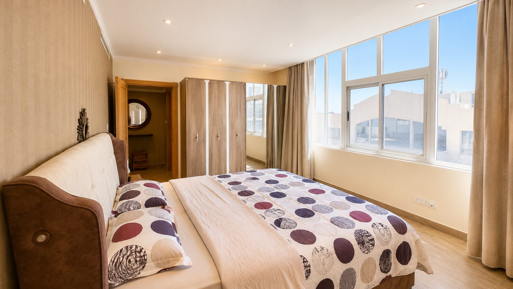 One-Bedroom Apartment with Pool and Gym Access