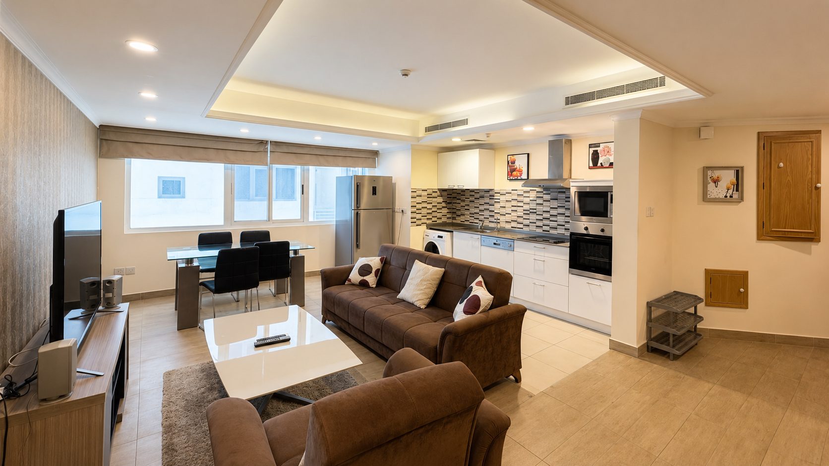 One-Bedroom Apartment with Pool and Gym Access