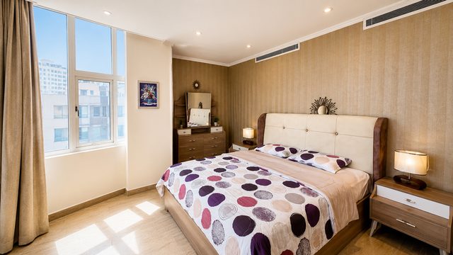 One-Bedroom Apartment with Pool and Gym Access