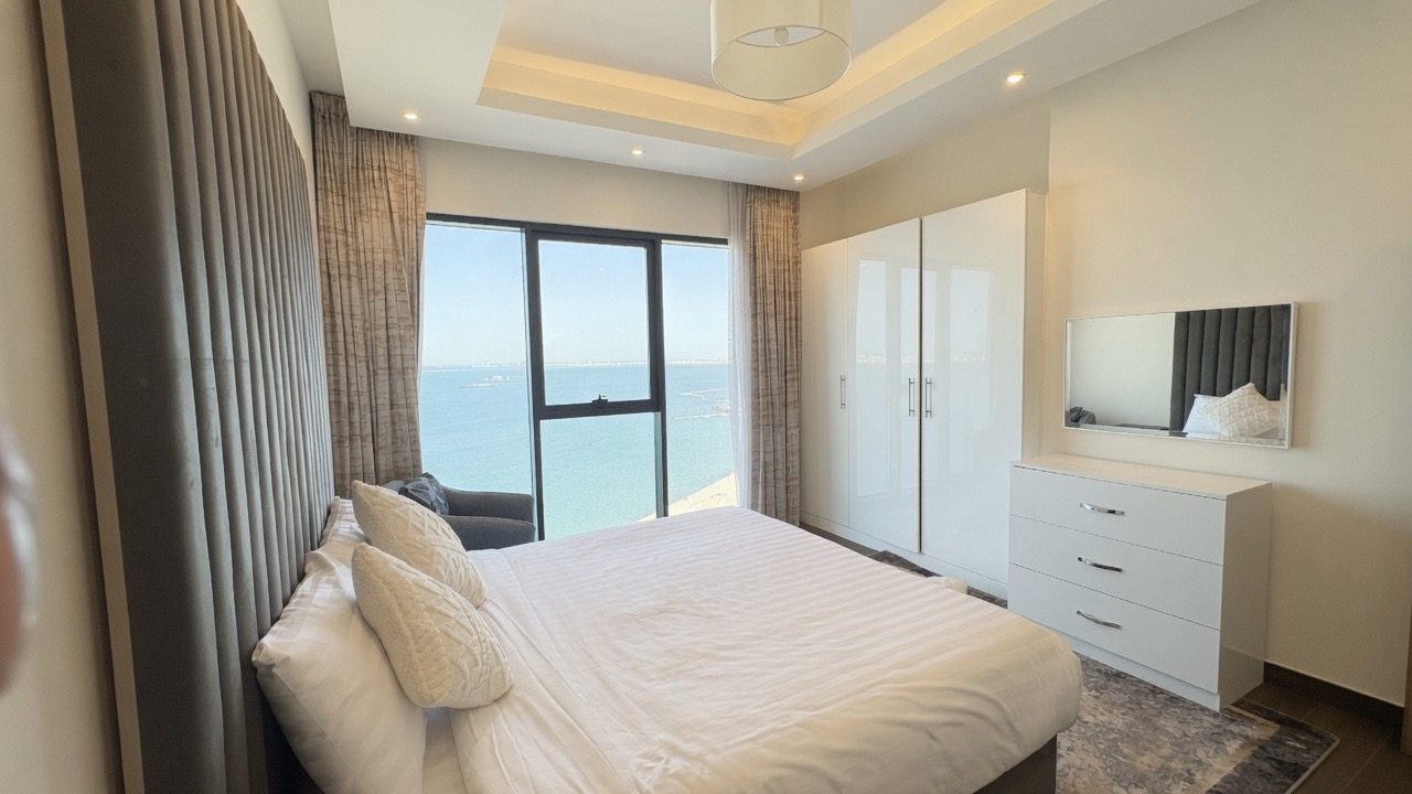 1 Bedroom Apartment with Water Views